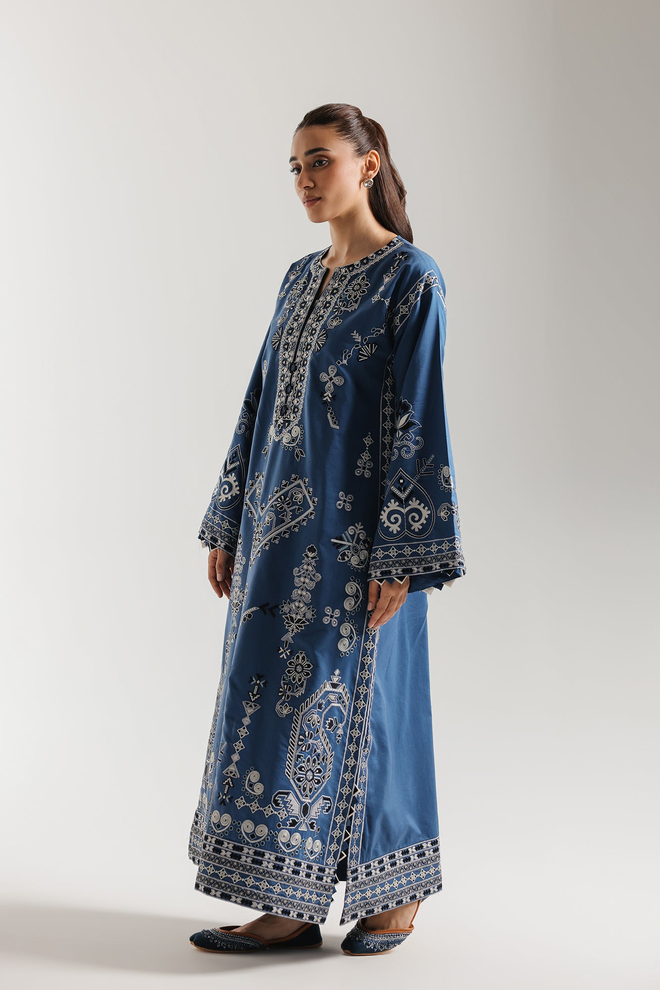 EMBROIDERED KAFTAN (E4474/103/603)