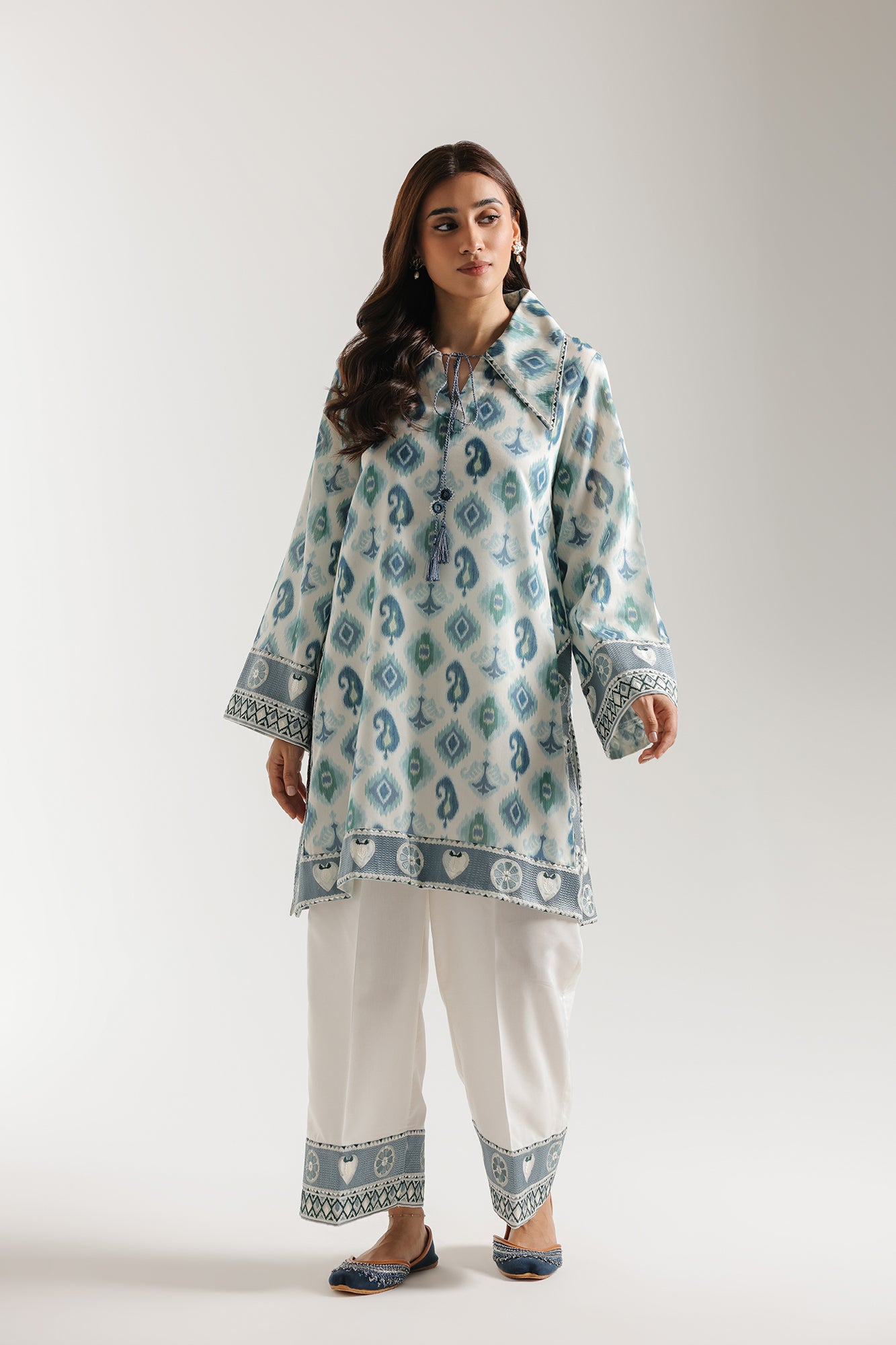 EMBROIDERED SUIT (E4482/103/003)