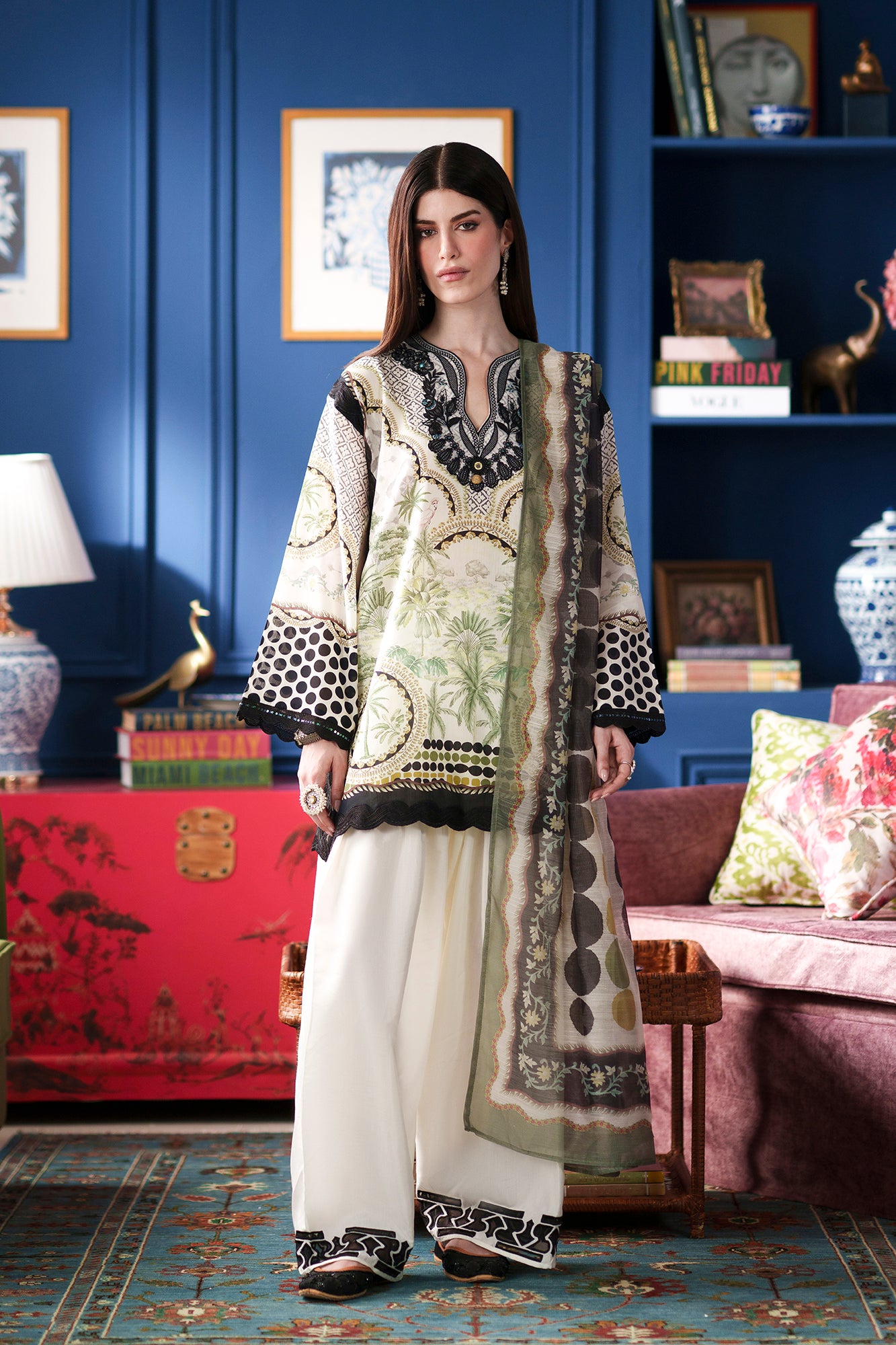EMBROIDERED SUIT (E4485/103/002)