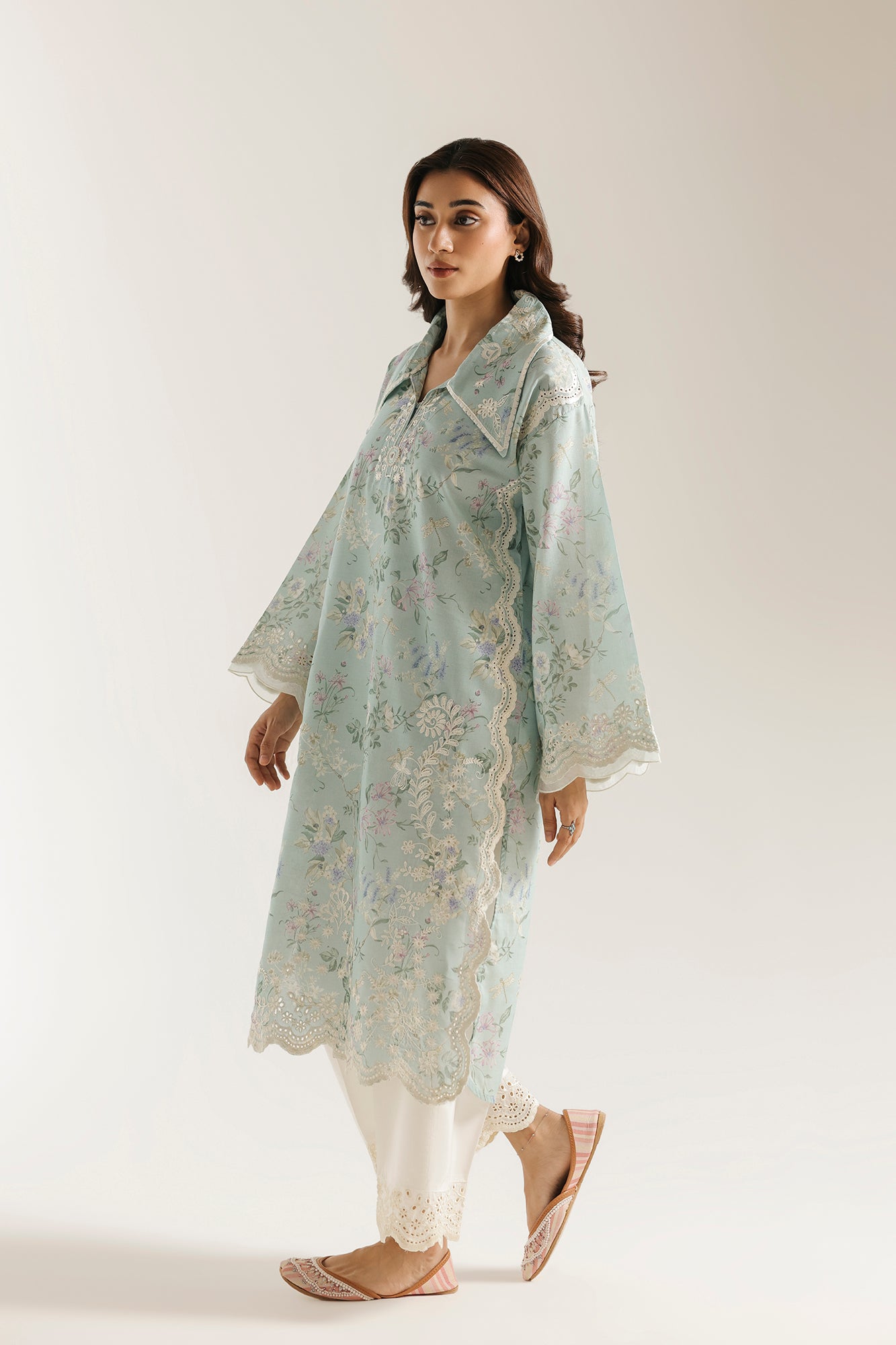 EMBROIDERED SUIT (E4487/103/720)