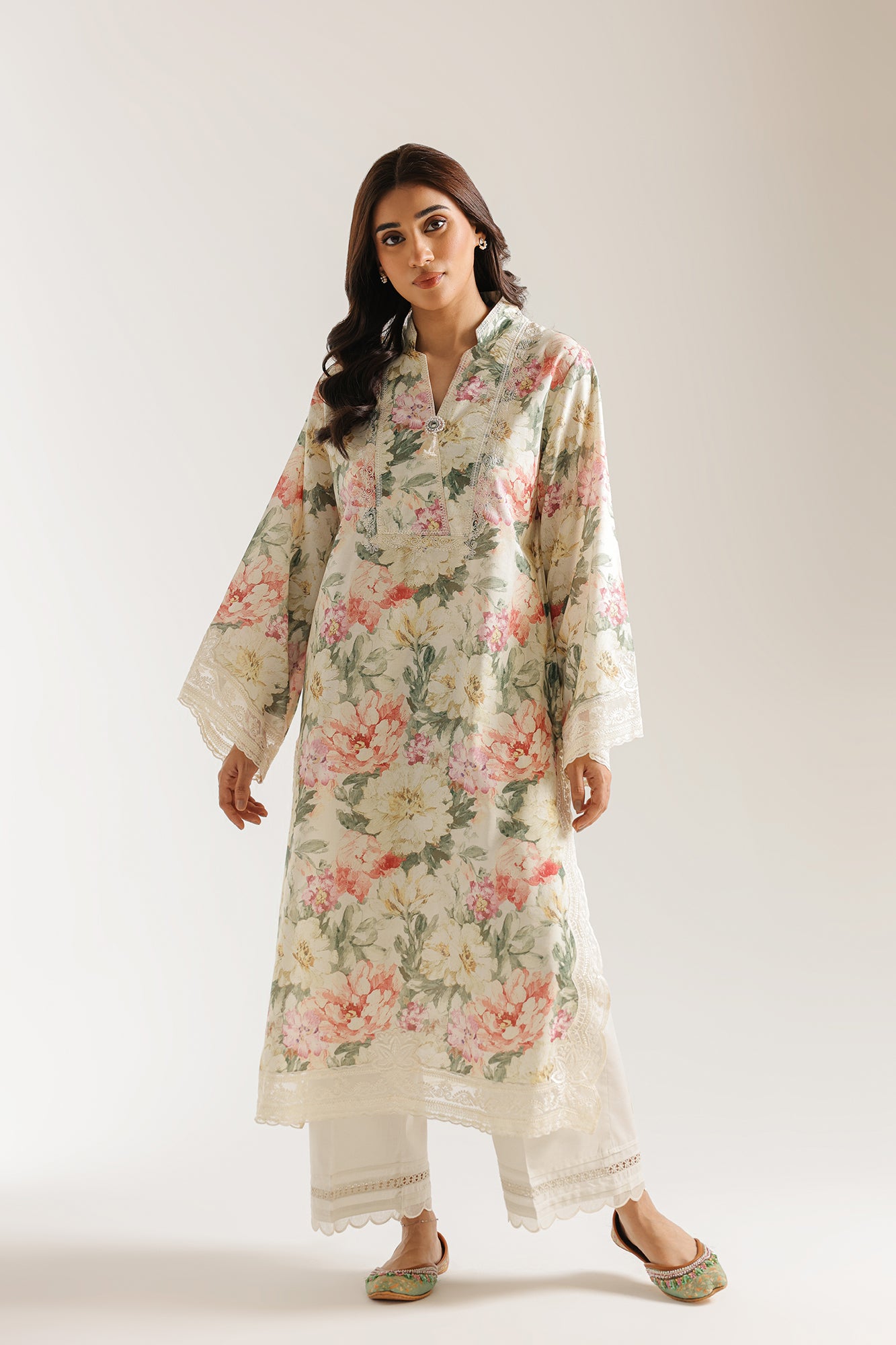 EMBROIDERED SUIT (E4492/103/006)