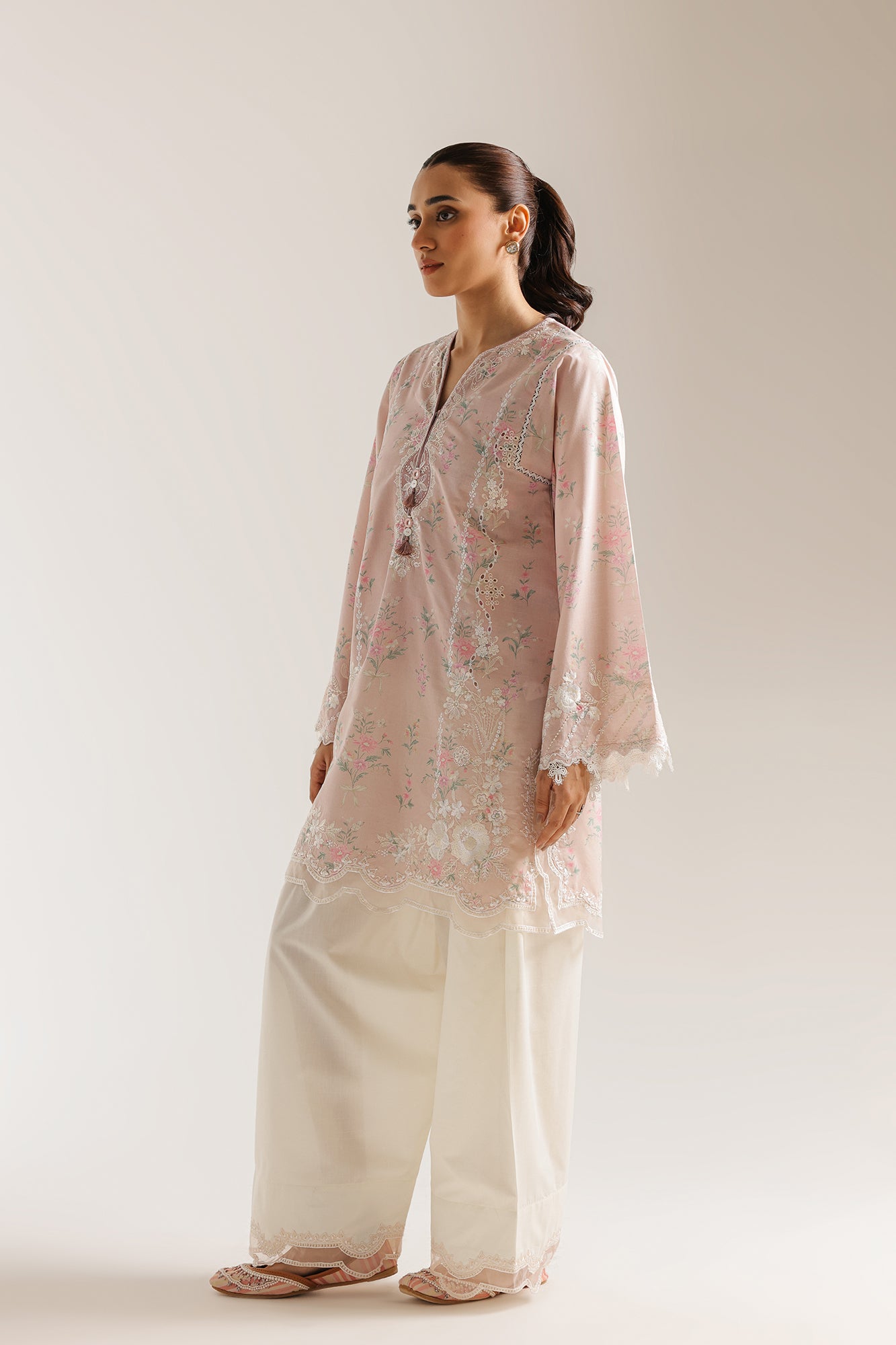 EMBROIDERED SUIT (E4499/103/315)