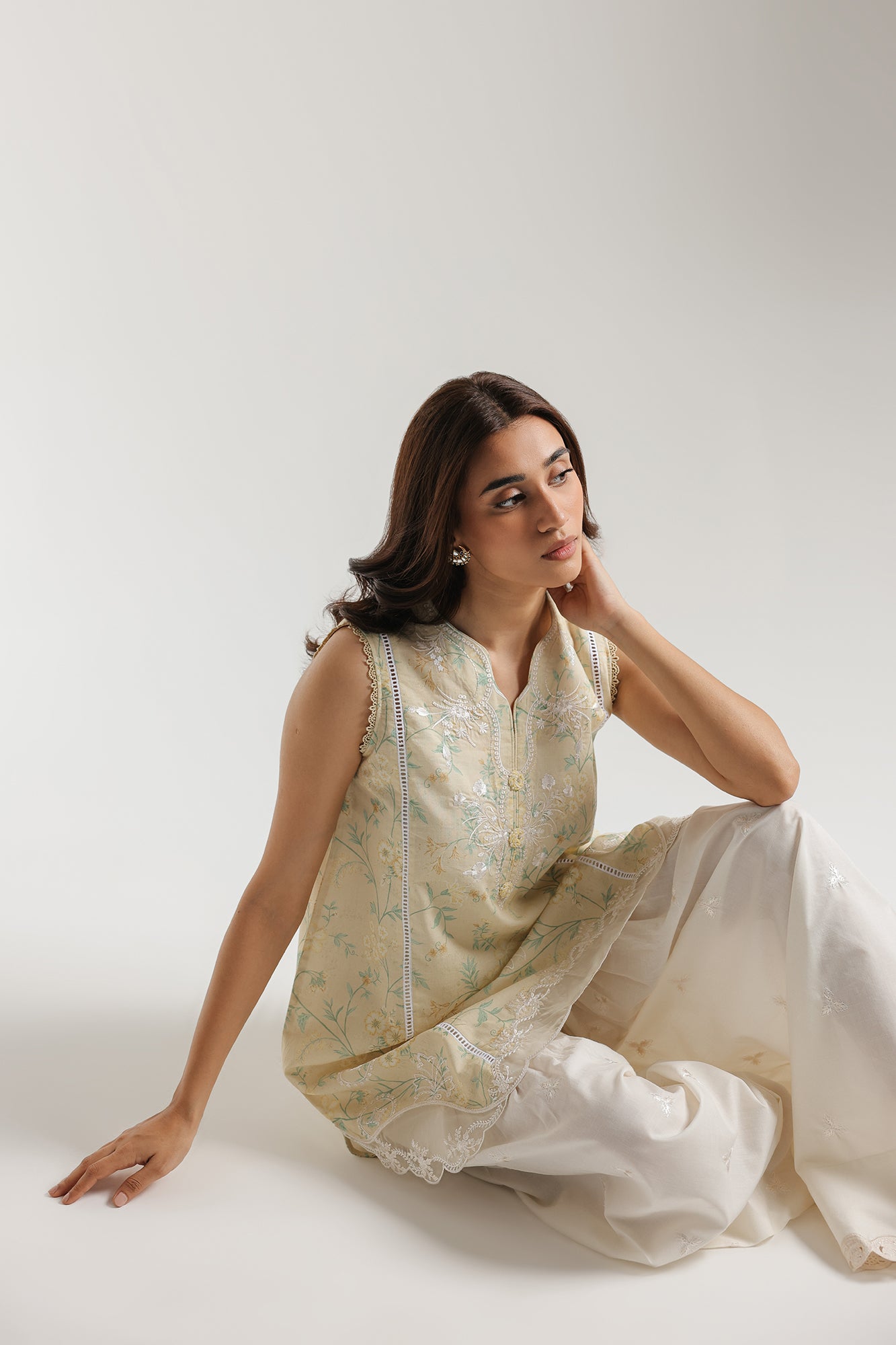 EMBROIDERED SUIT (E4500/103/110)