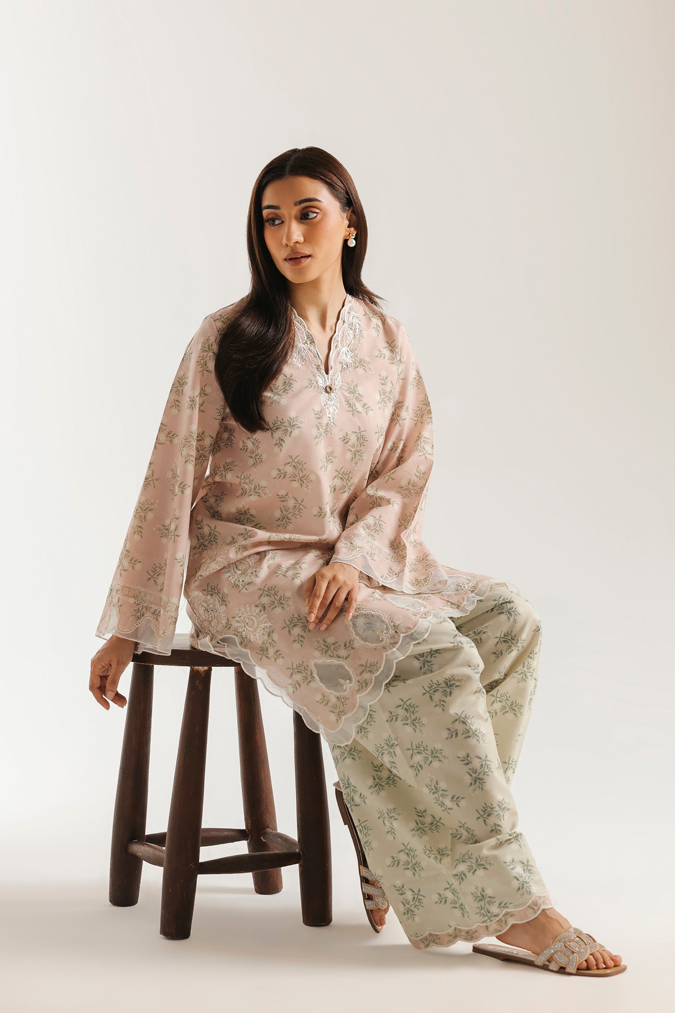 EMBROIDERED SUIT (E4503/103/216)
