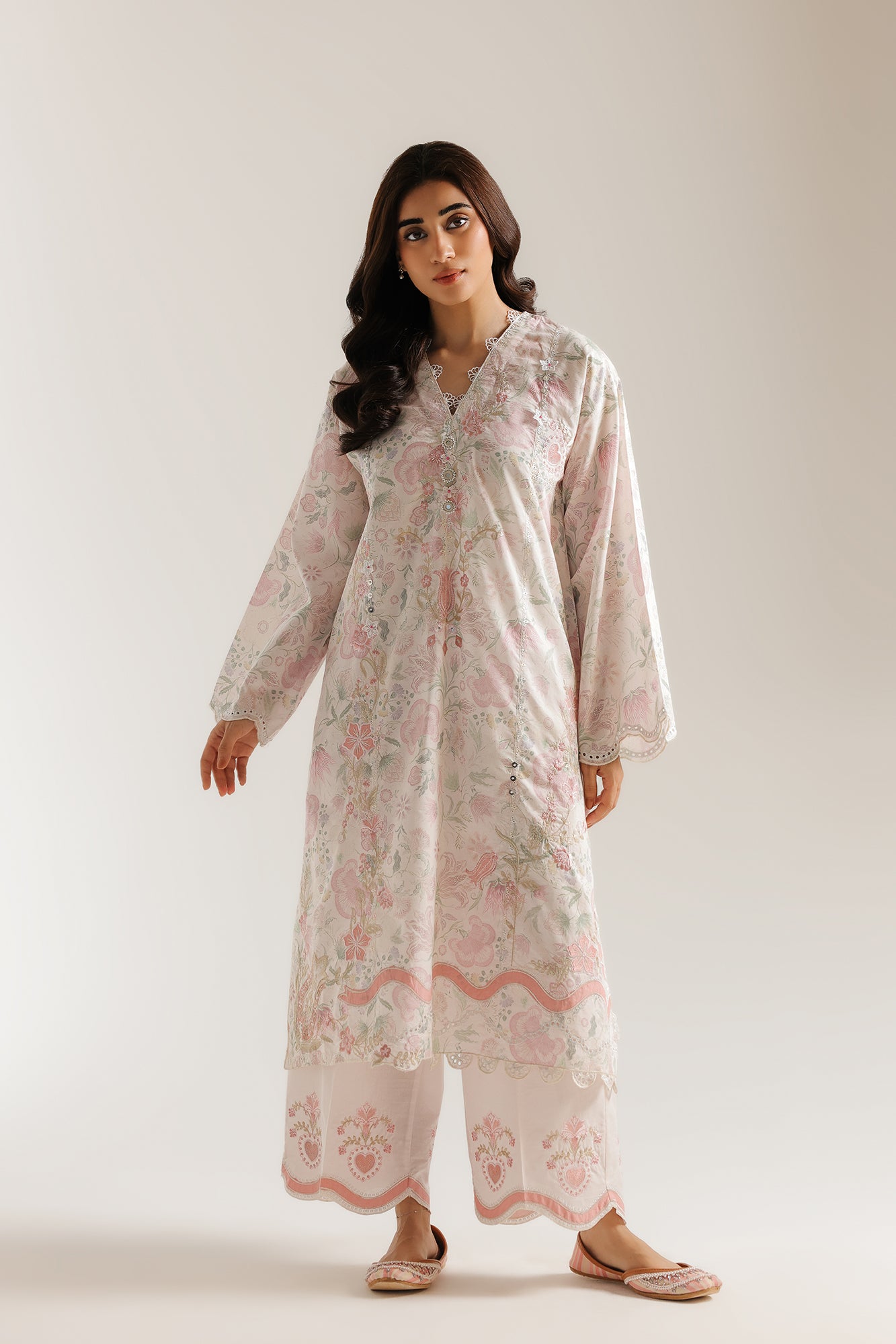 EMBROIDERED SUIT (E4505/103/002)