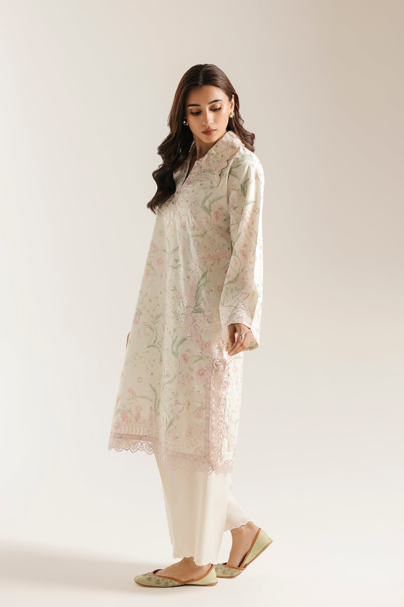 EMBROIDERED SUIT (E4508/103/006)