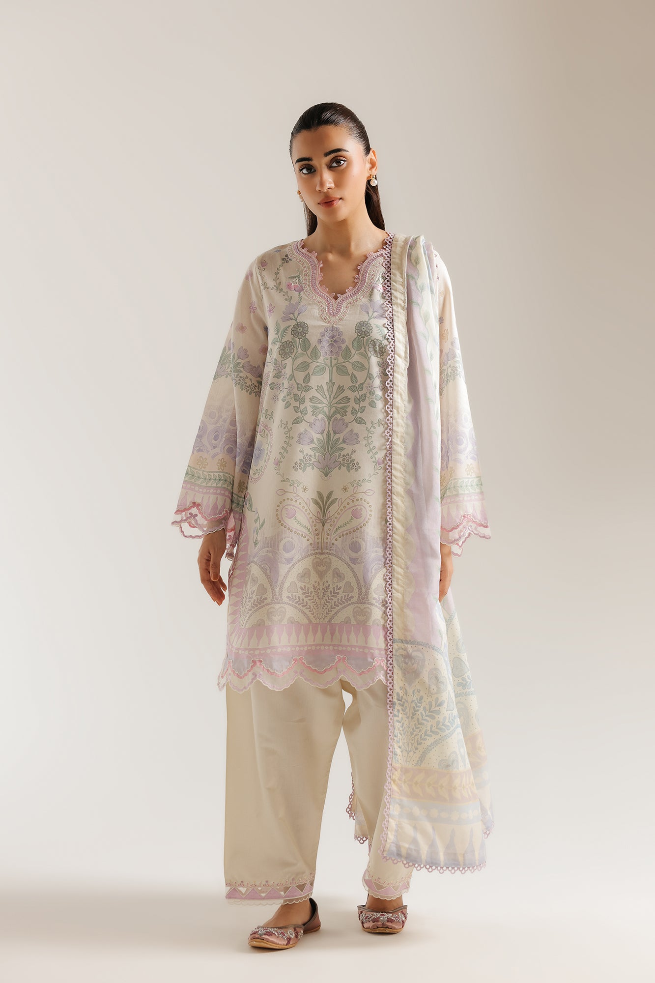 EMBROIDERED SUIT (E4516/103/002)