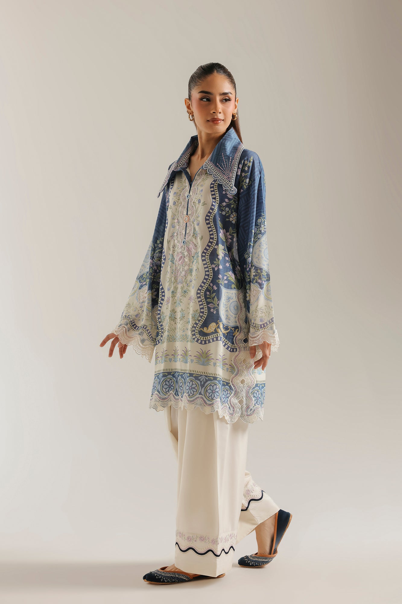 EMBROIDERED SUIT (E4521/103/627)