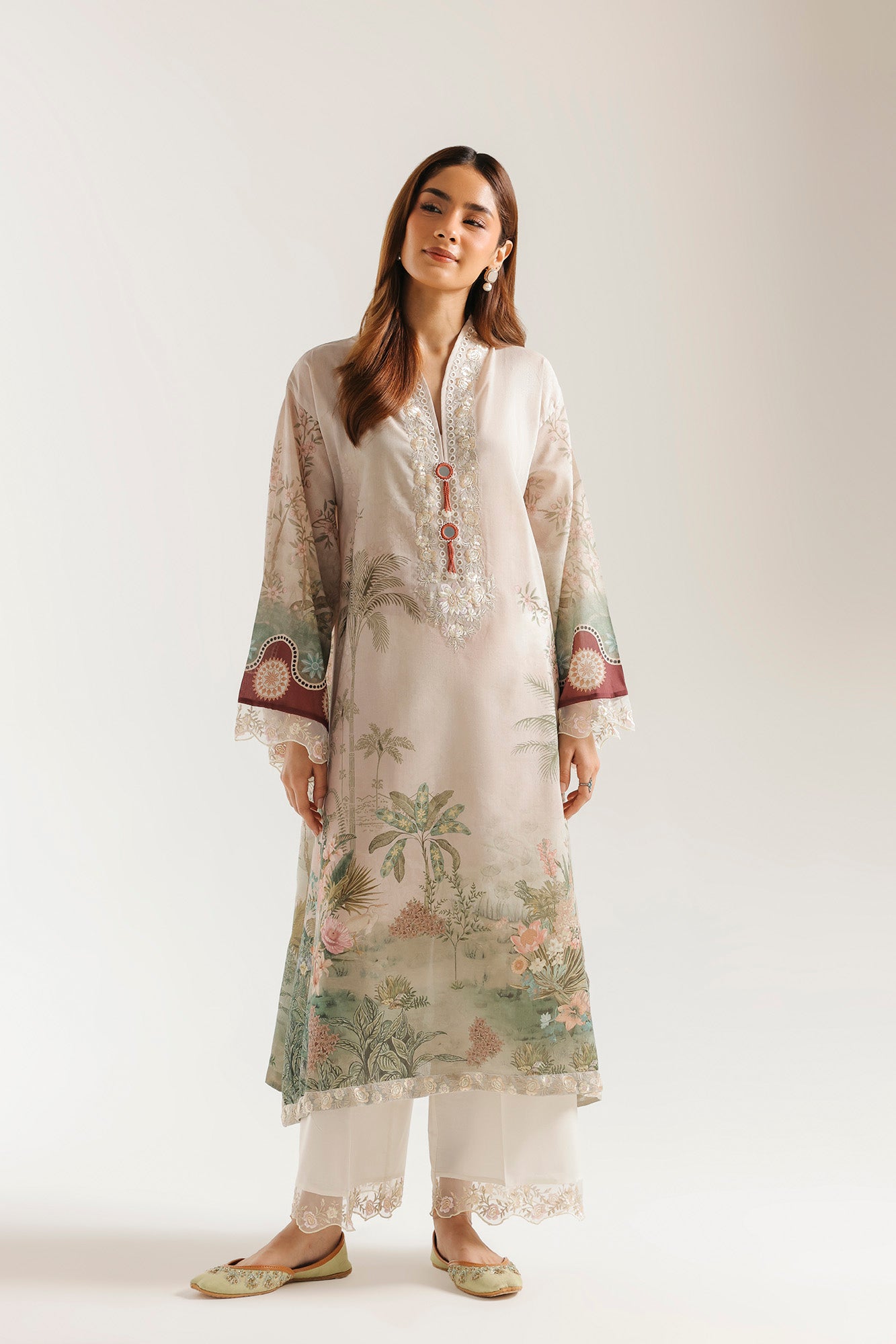 EMBROIDERED SUIT (E4523/103/007)