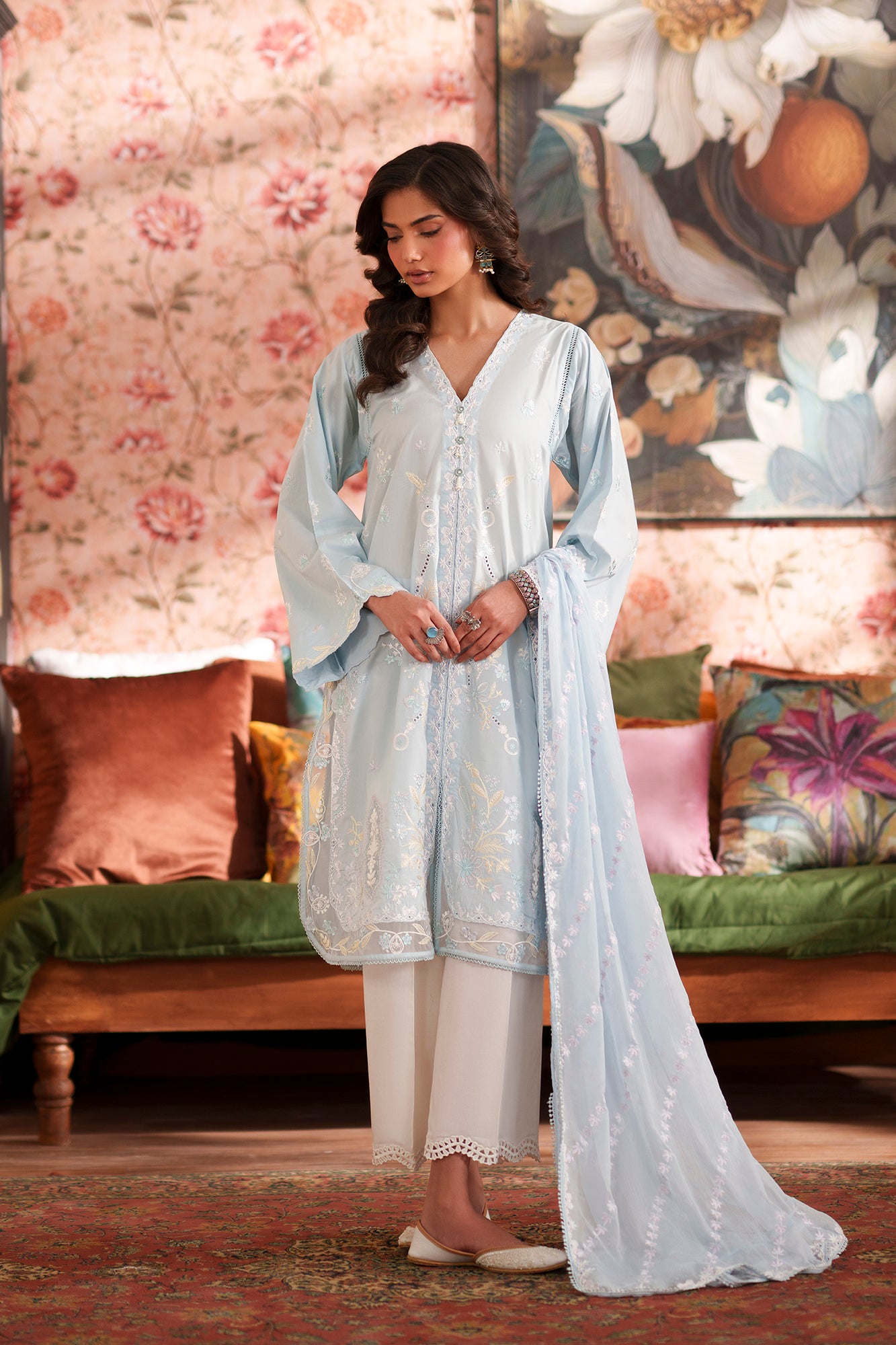 EMBROIDERED SUIT (E4541/103/633)