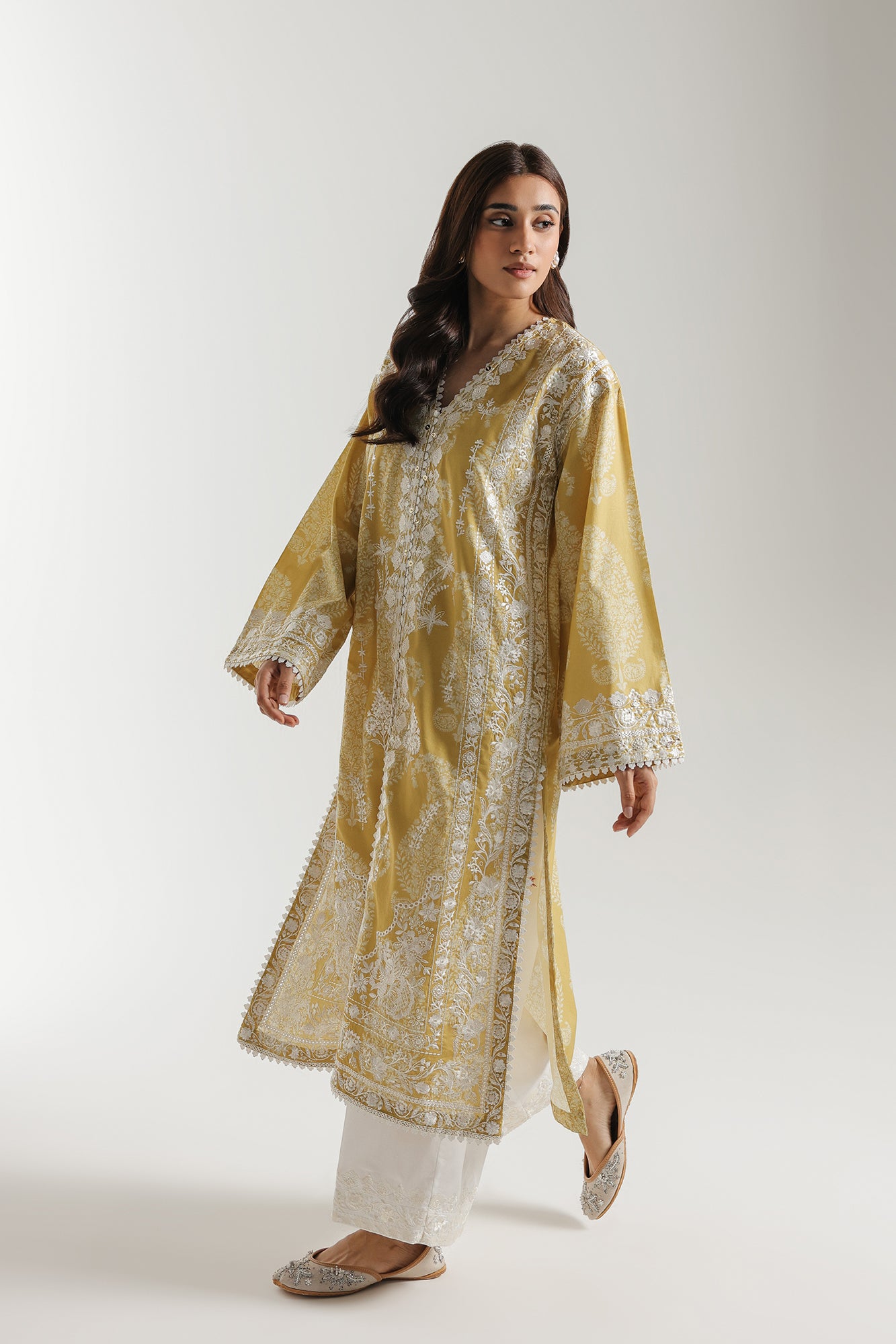 EMBROIDERED SUIT (E4559/103/125)