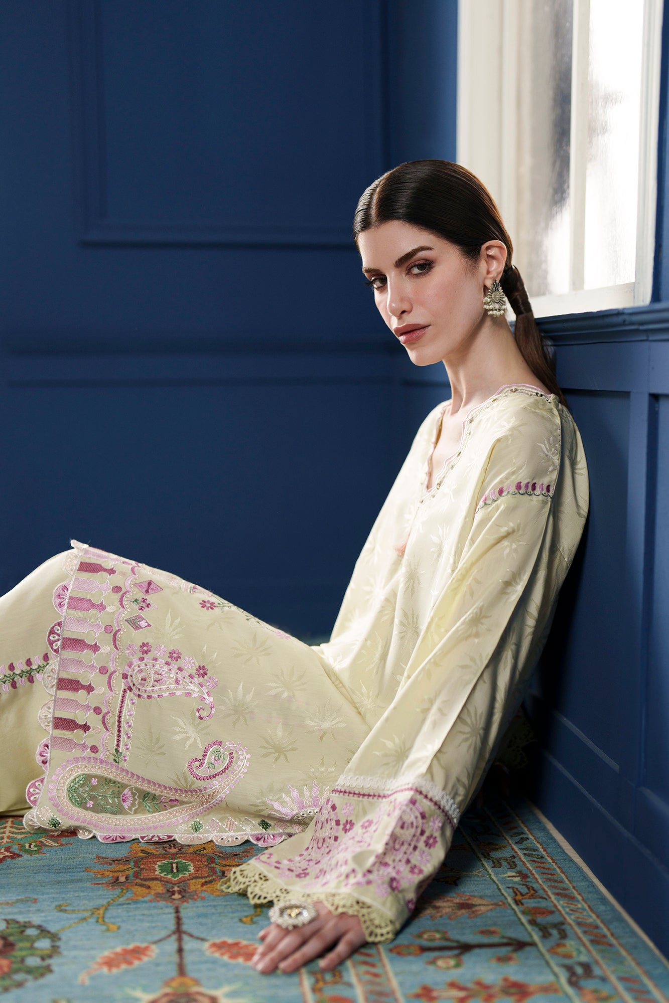 EMBROIDERED SUIT (E4629/103/115)