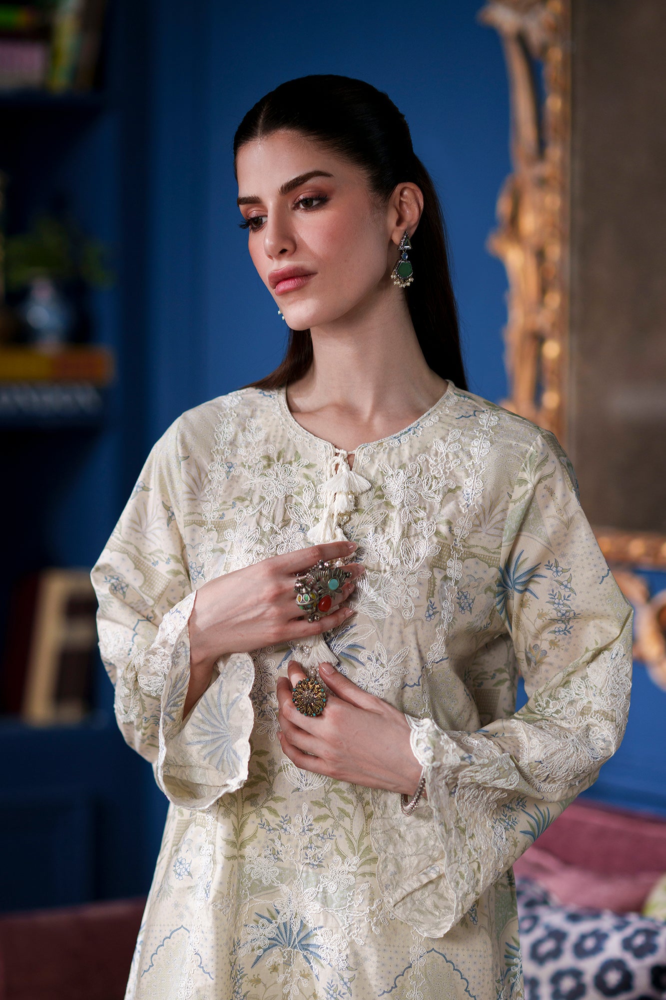 EMBROIDERED SUIT (E4646/103/006)
