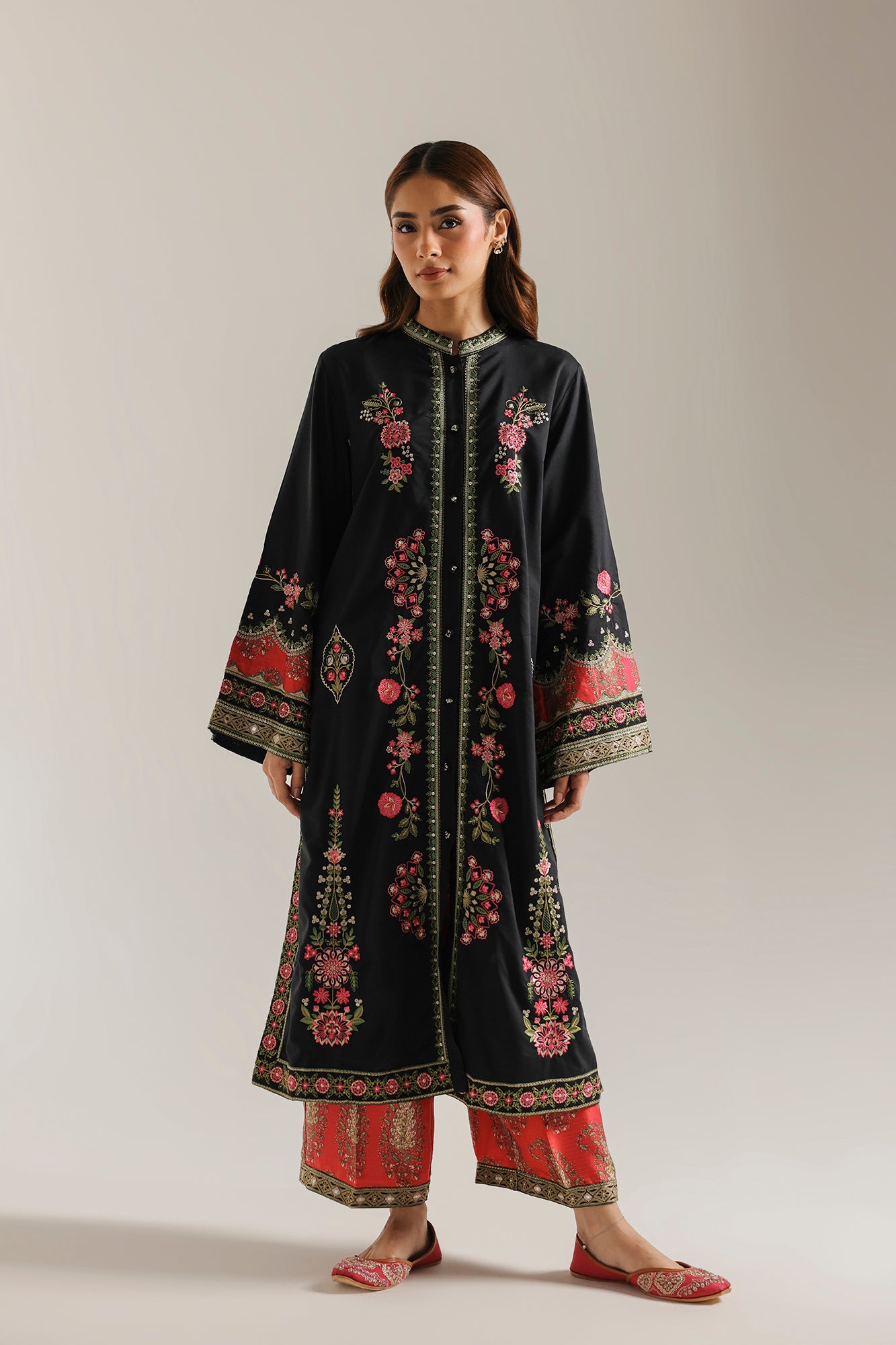EMBROIDERED SUIT (E4701/103/901)
