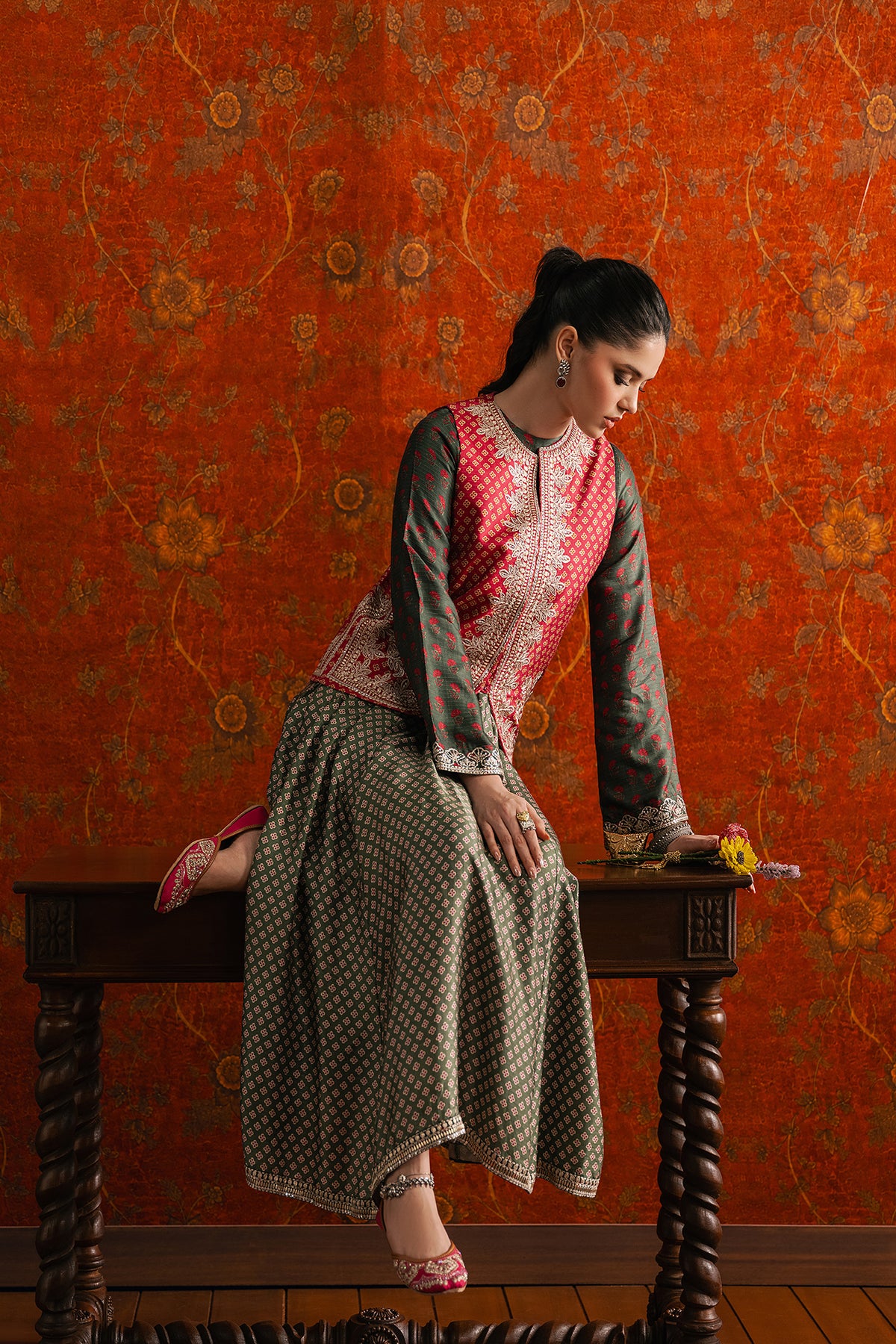 EMBROIDERED SHIRT (E4704-103-707)