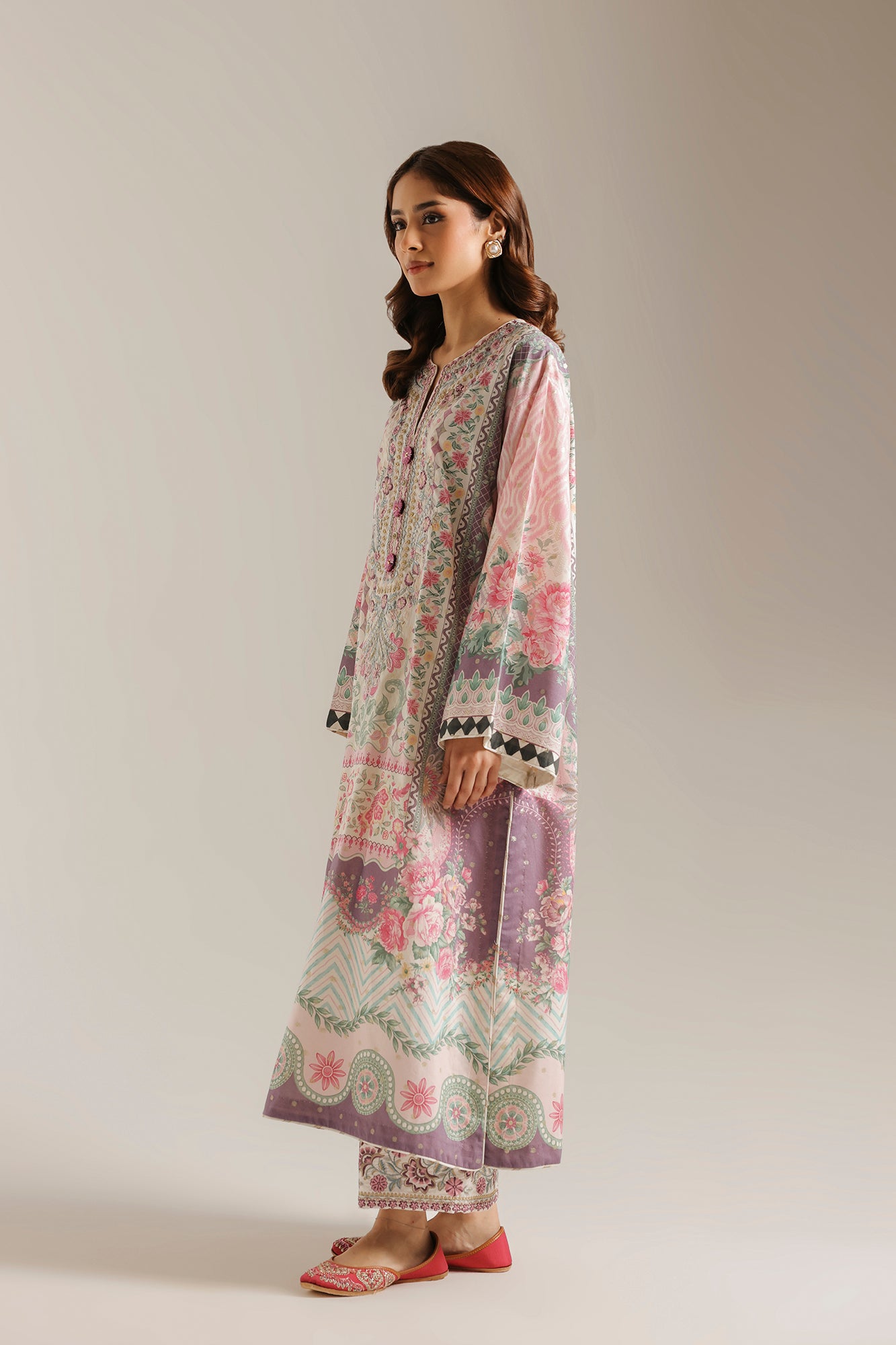 EMBROIDERED SUIT (E4709-103-003)