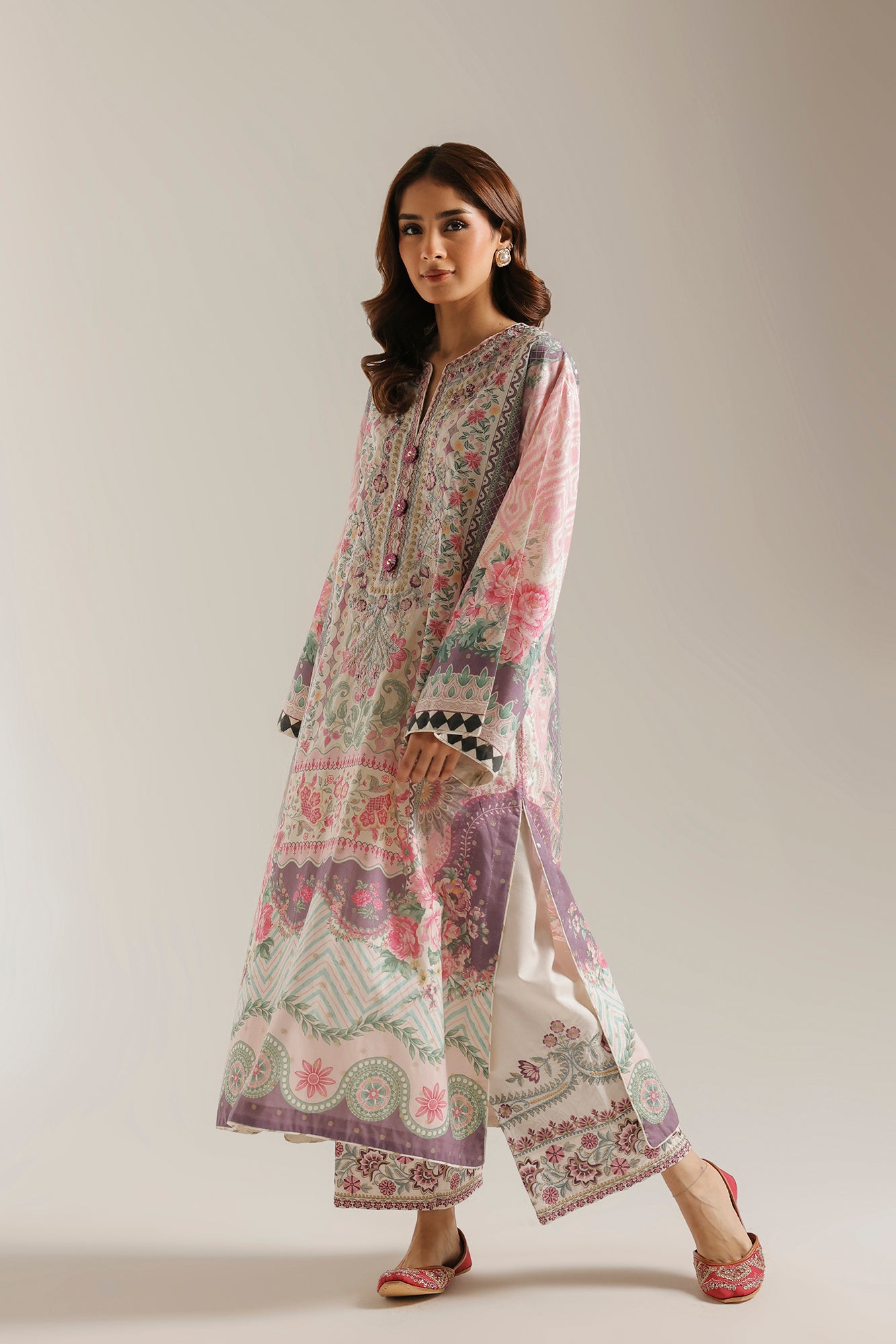 EMBROIDERED SUIT (E4709-103-003)