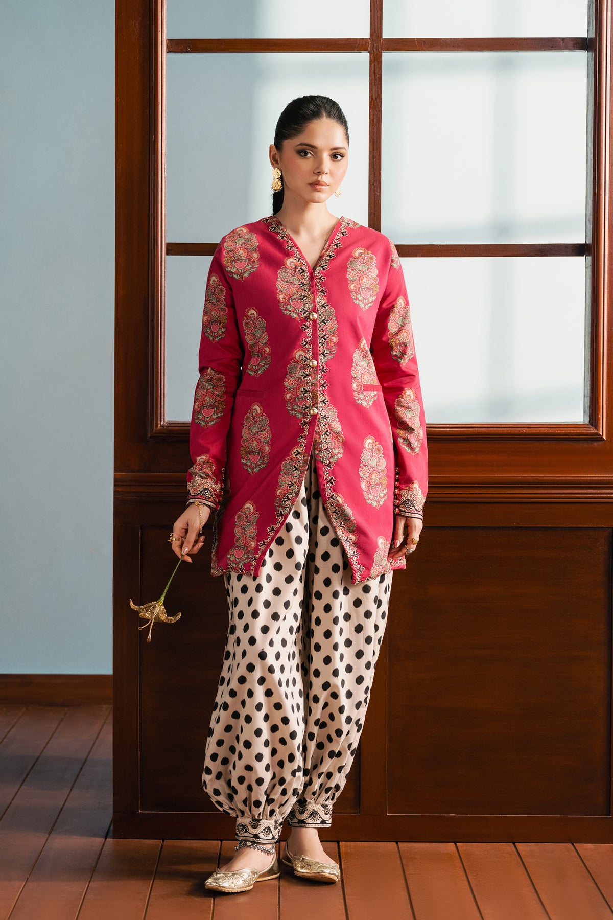 EMBROIDERED SUIT (E4716/103/401)