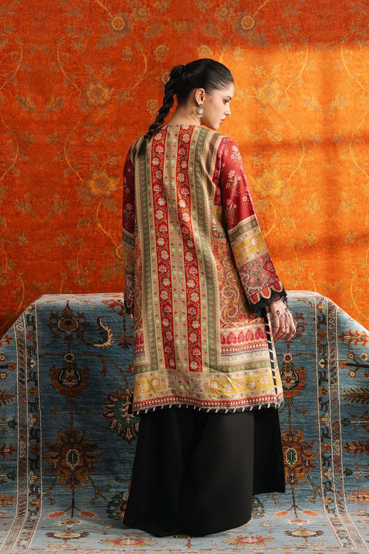 EMBROIDERED SUIT (E4727-103-414)