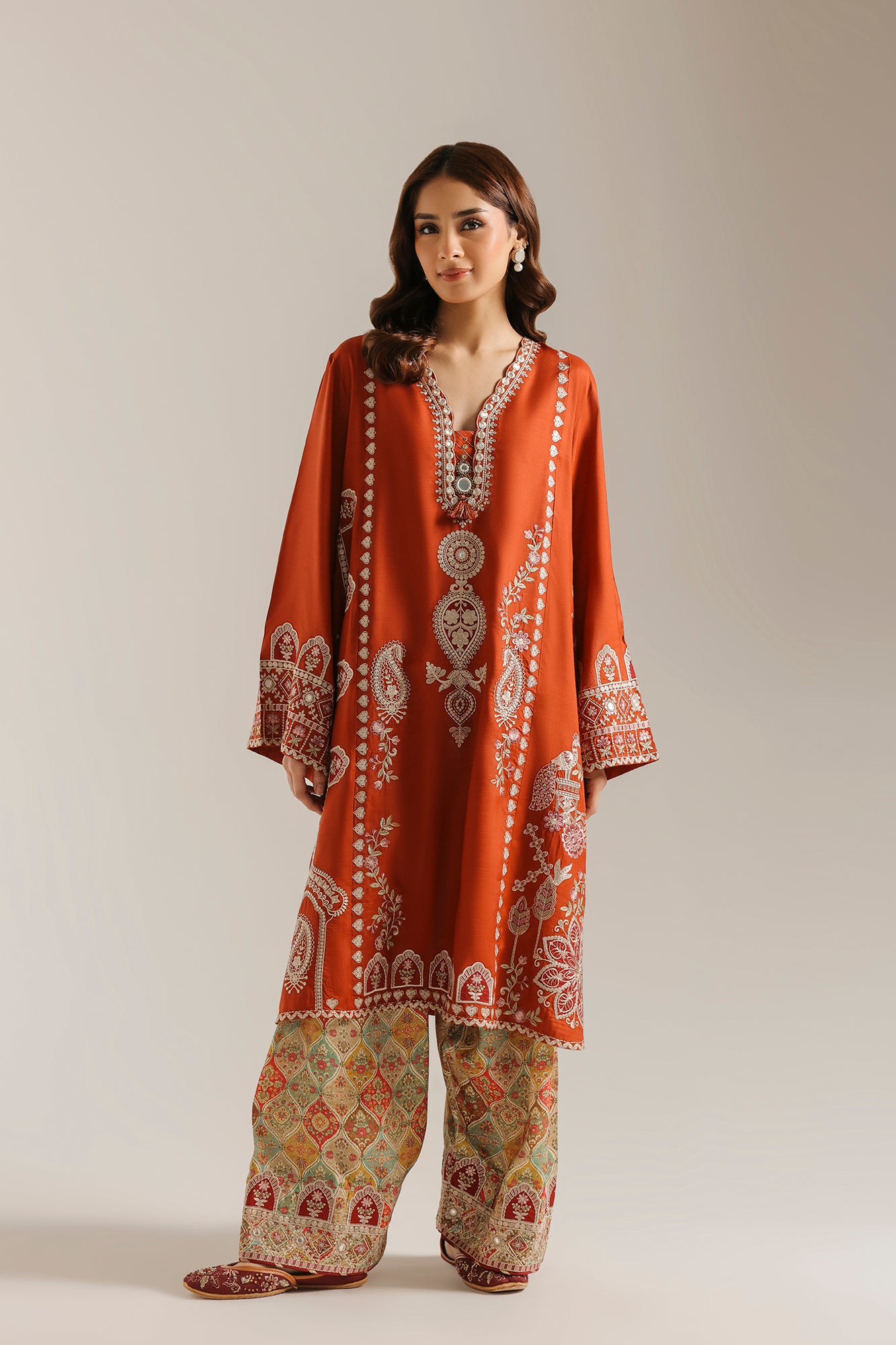 EMBROIDERED SUIT (E4728-103-320)