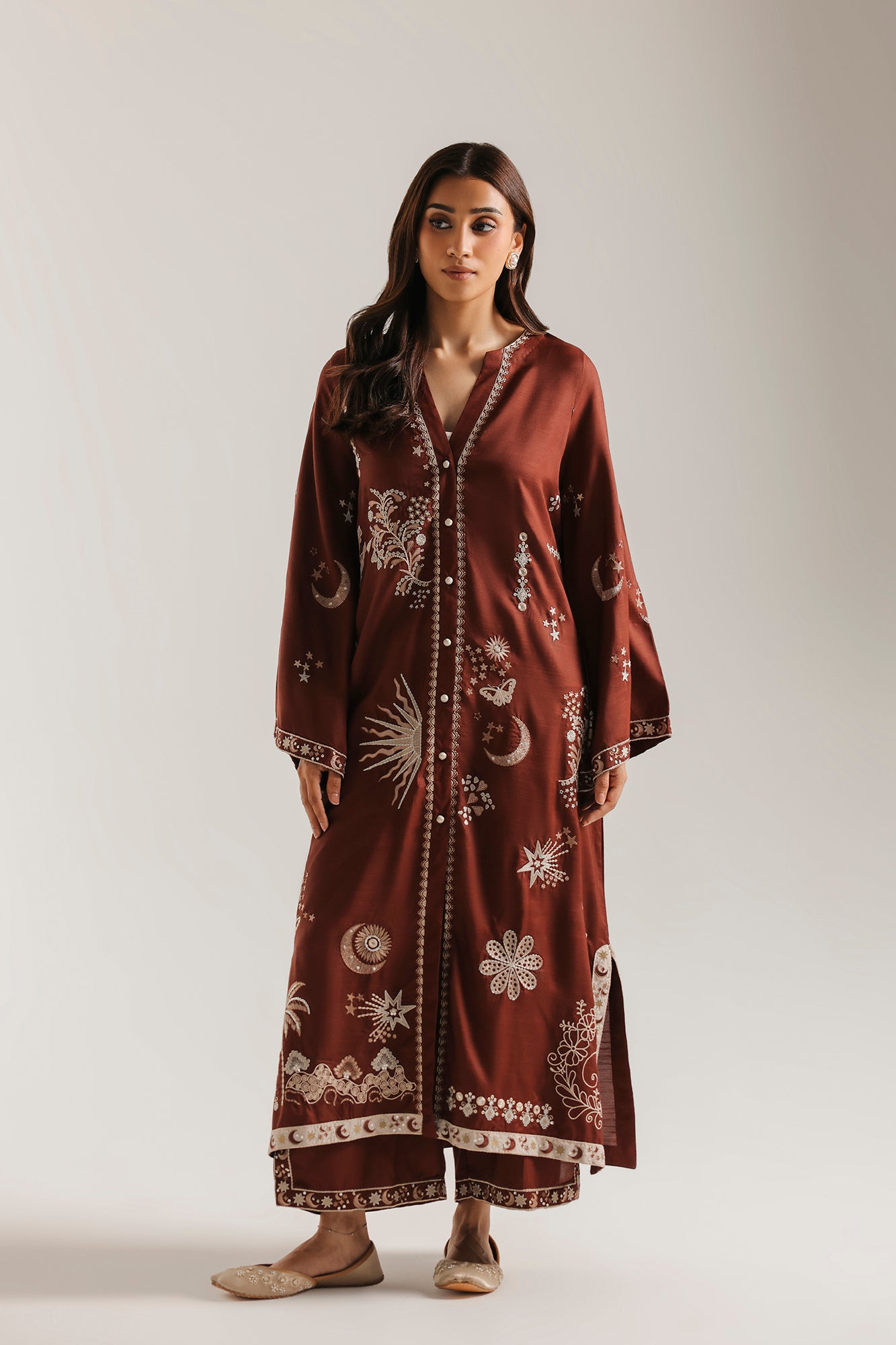 EMBROIDERED SUIT (E4741/103/801)