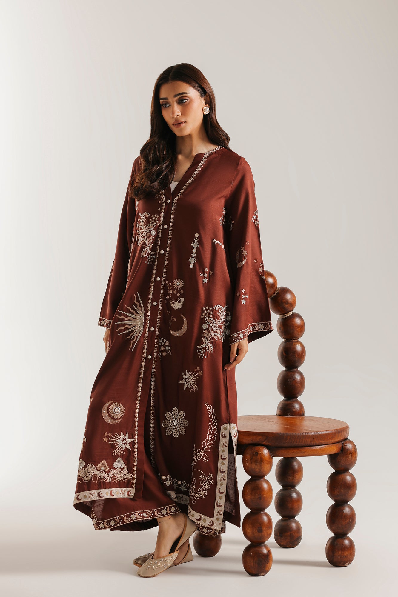 EMBROIDERED SUIT (E4741/103/801)