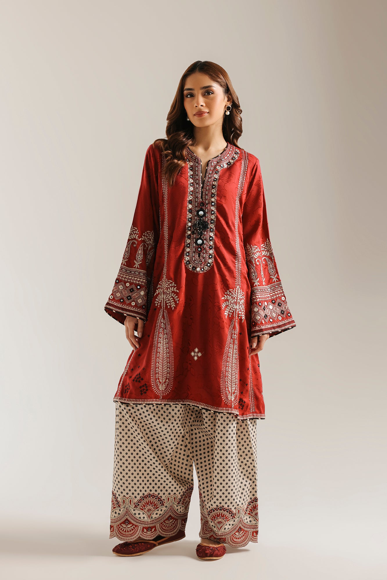 EMBROIDERED SUIT (E4752-103-415)