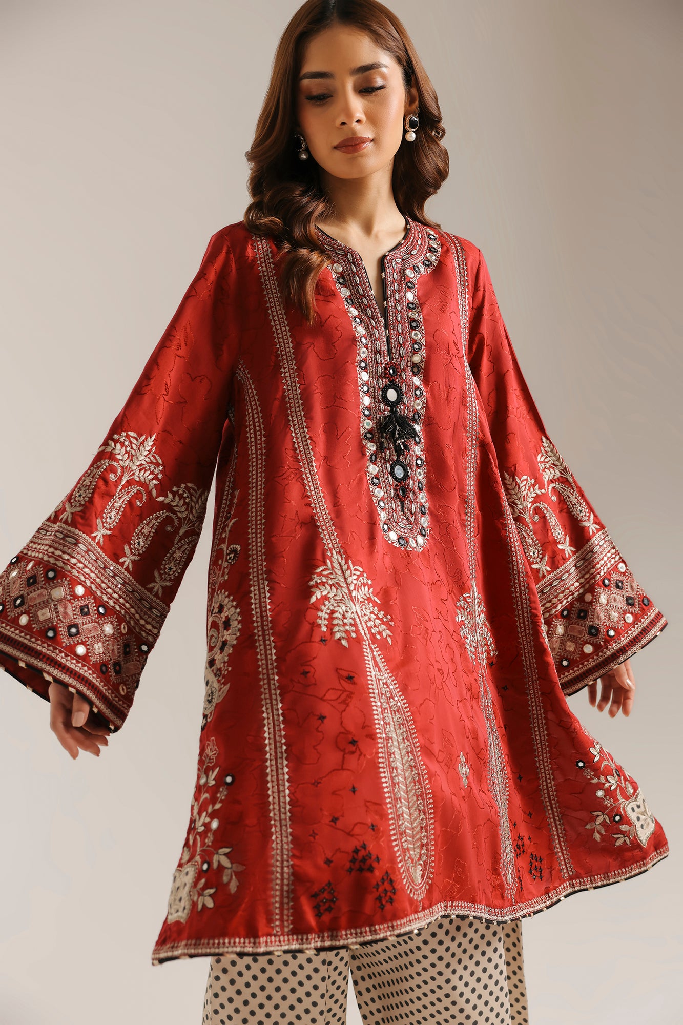 EMBROIDERED SUIT (E4752-103-415)