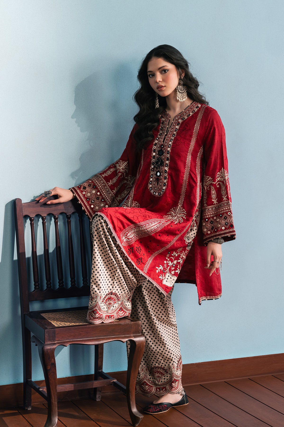 EMBROIDERED SUIT (E4752-103-415)
