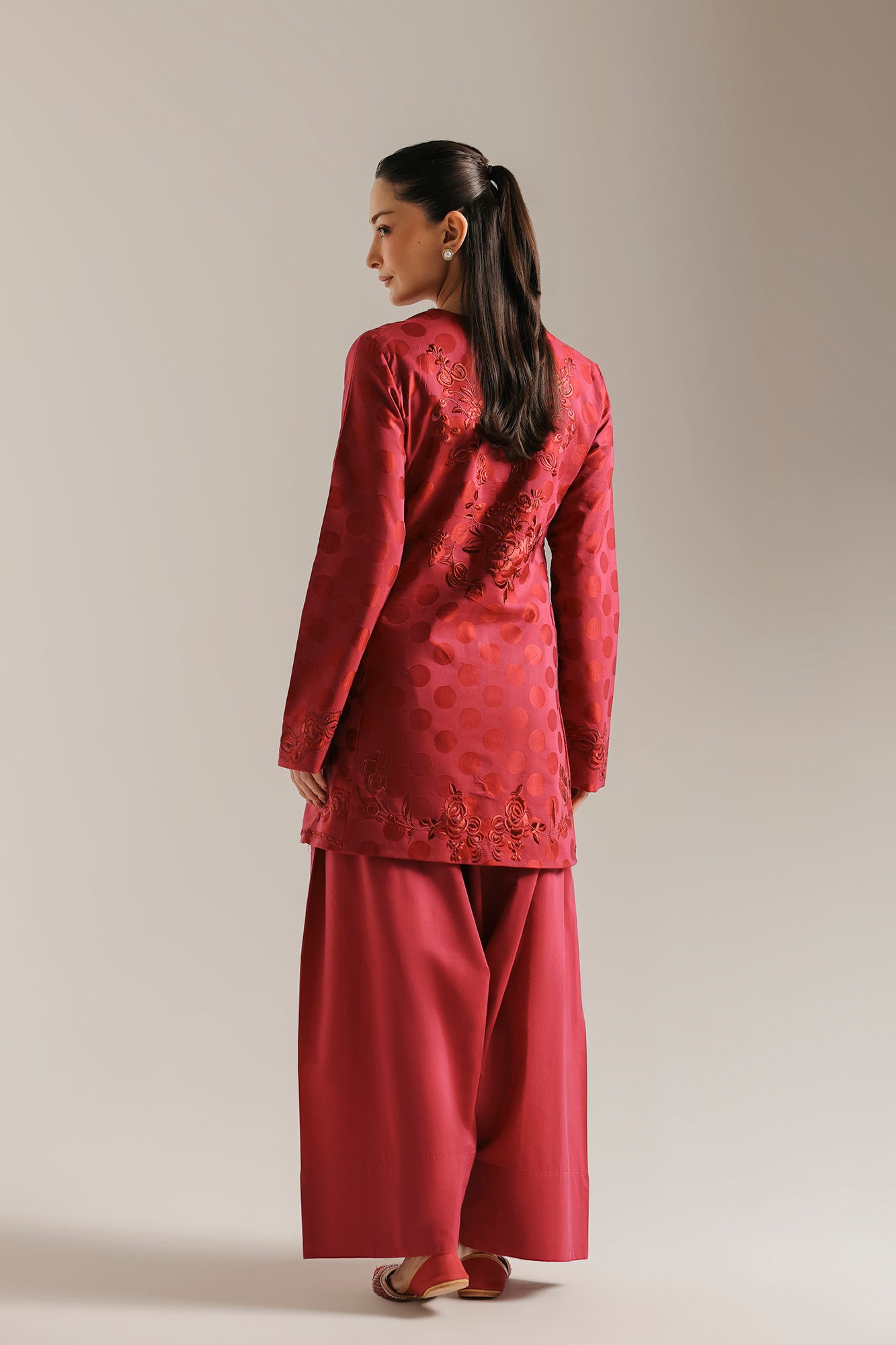 EMBROIDERED SUIT (E4755/103/405)