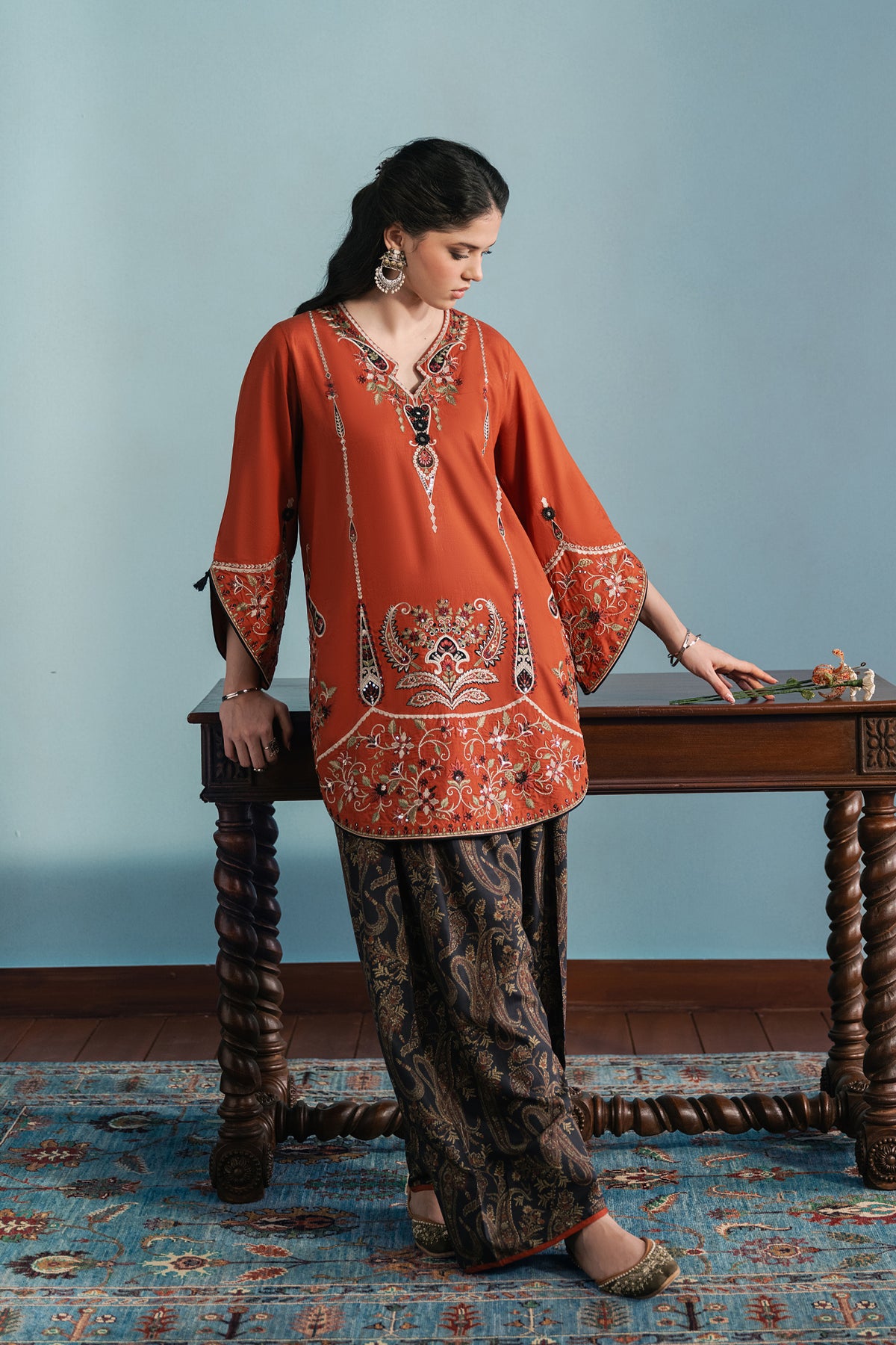 EMBROIDERED SUIT (E4766-103-205)