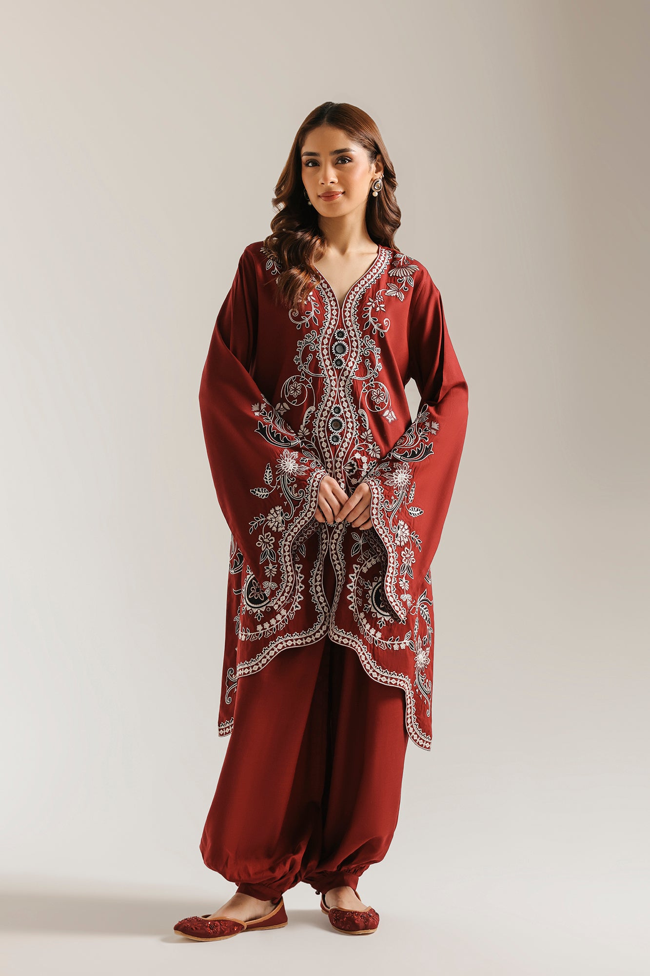 EMBROIDERED SUIT (E4767-103-403)