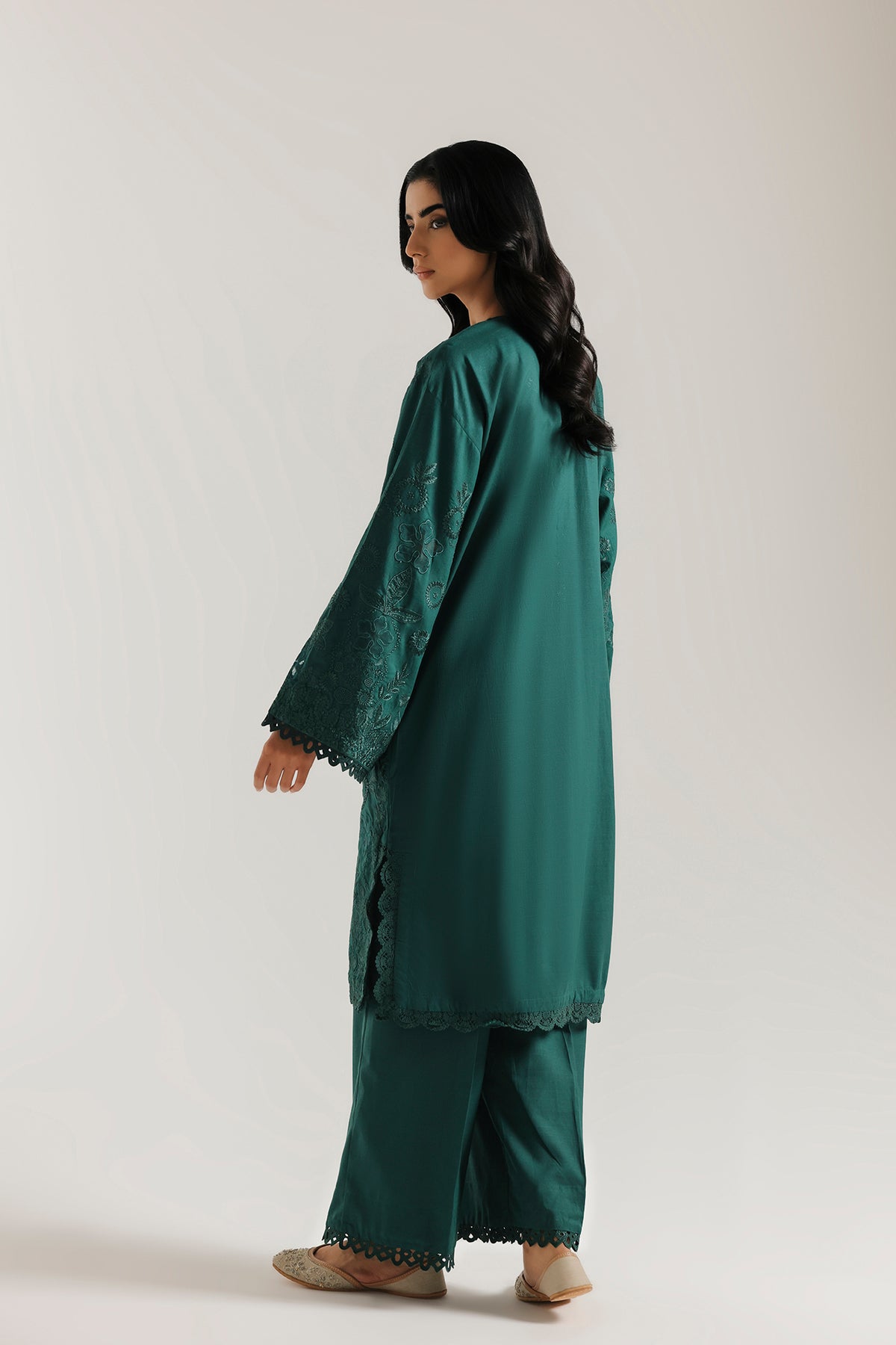 EMBROIDERED SUIT (E4769-103-706)