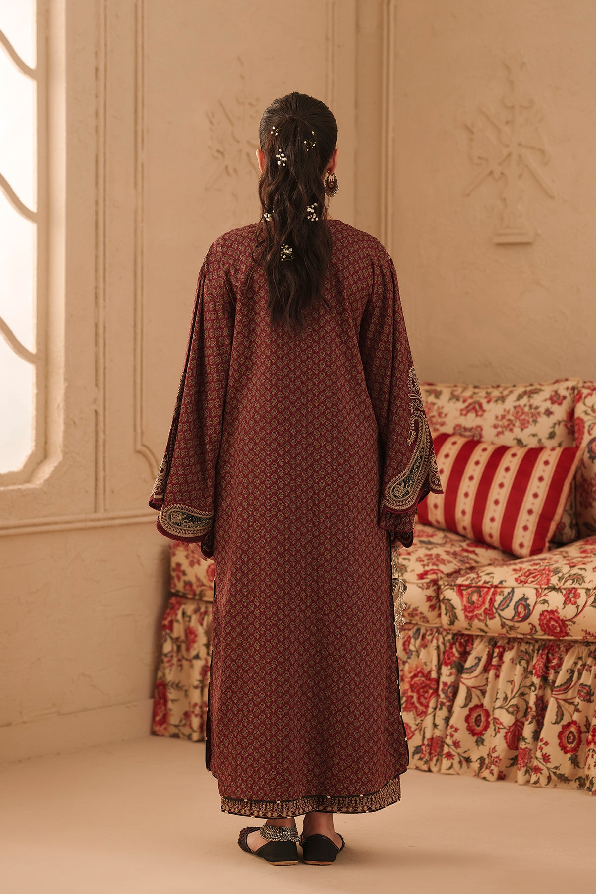 EMBROIDERED SUIT (E4772-103-304)