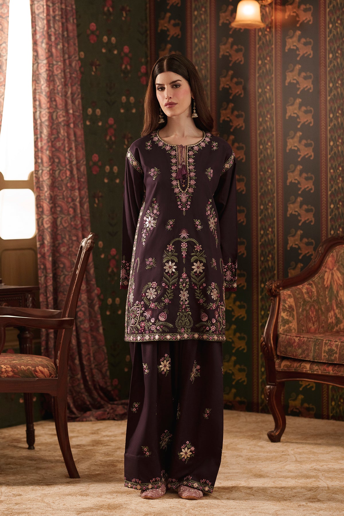 EMBROIDERED SUIT (E4775-103-503)