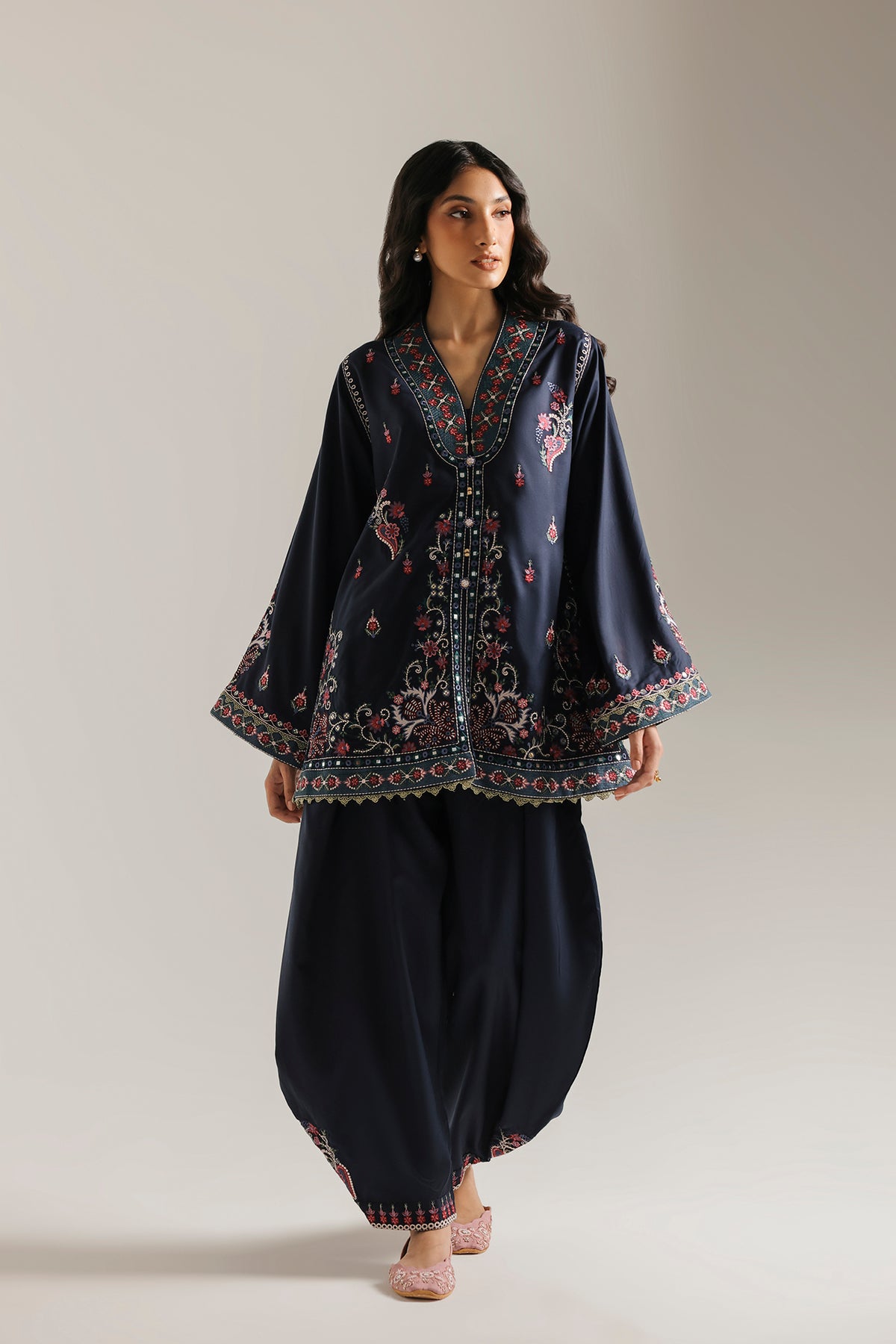 EMBROIDERED SUIT (E4776-103-620)