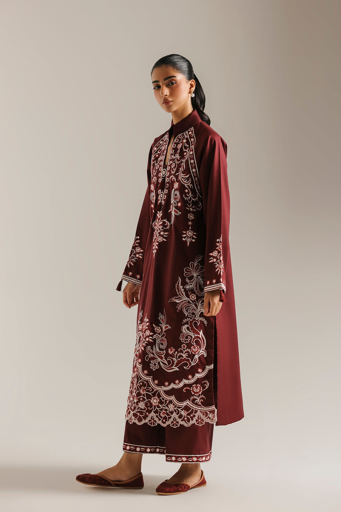 EMBROIDERED SUIT (E4781-103-303)