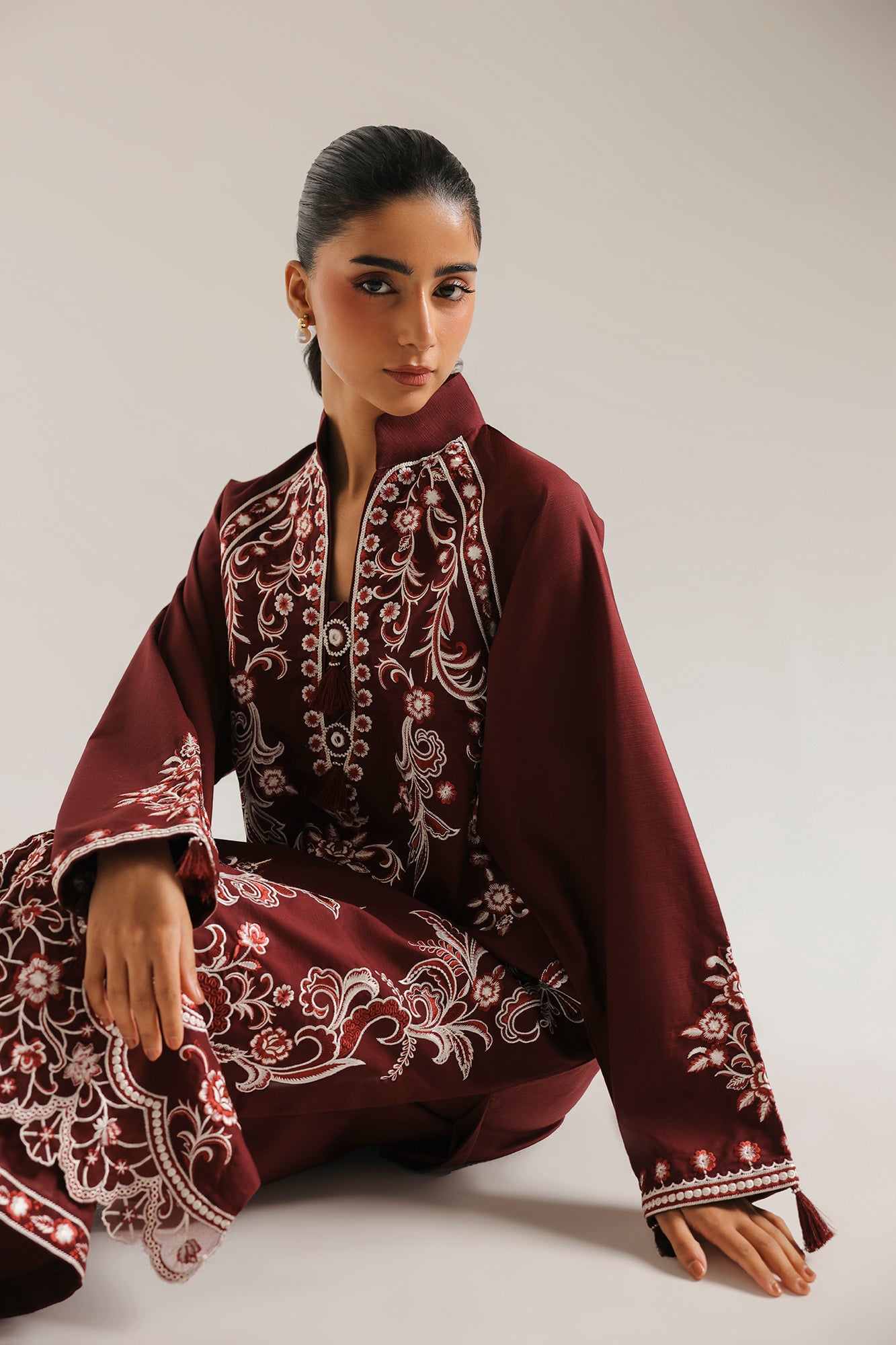EMBROIDERED SUIT (E4781-103-303)