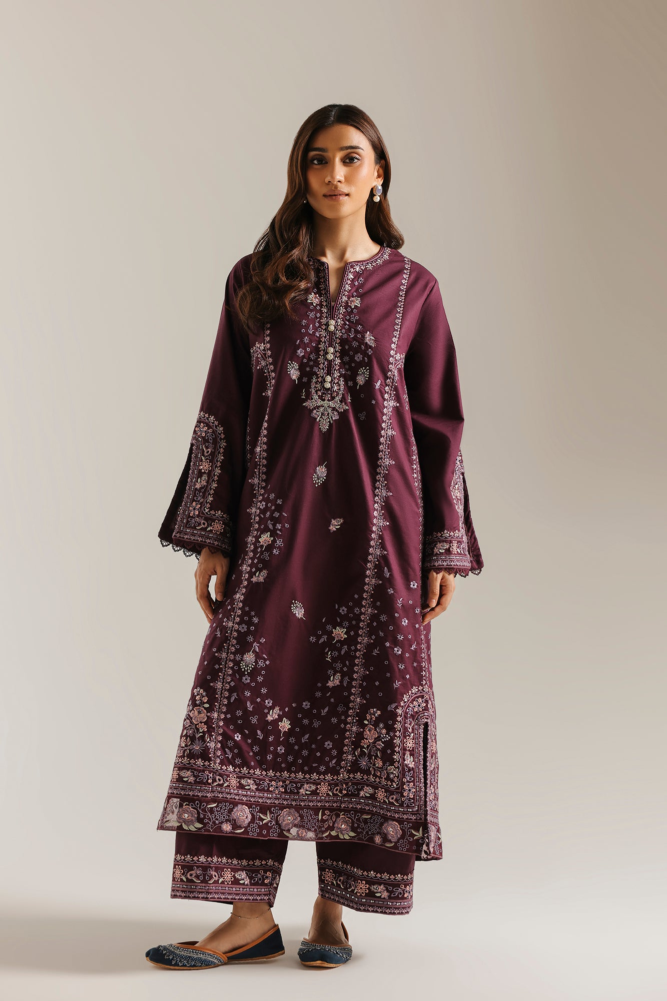 EMBROIDERED SUIT (E4788-103-516)