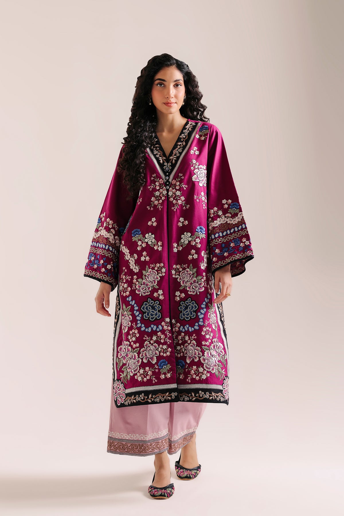 EMBROIDERED SUIT (E4793-103-403)