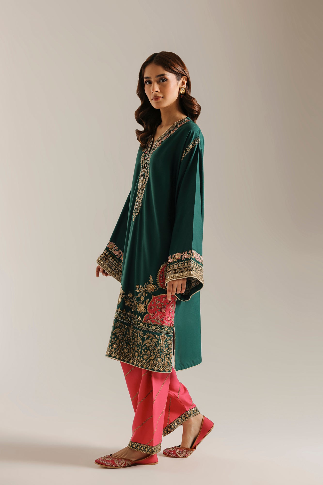 EMBROIDERED SUIT (E4815-103-711)