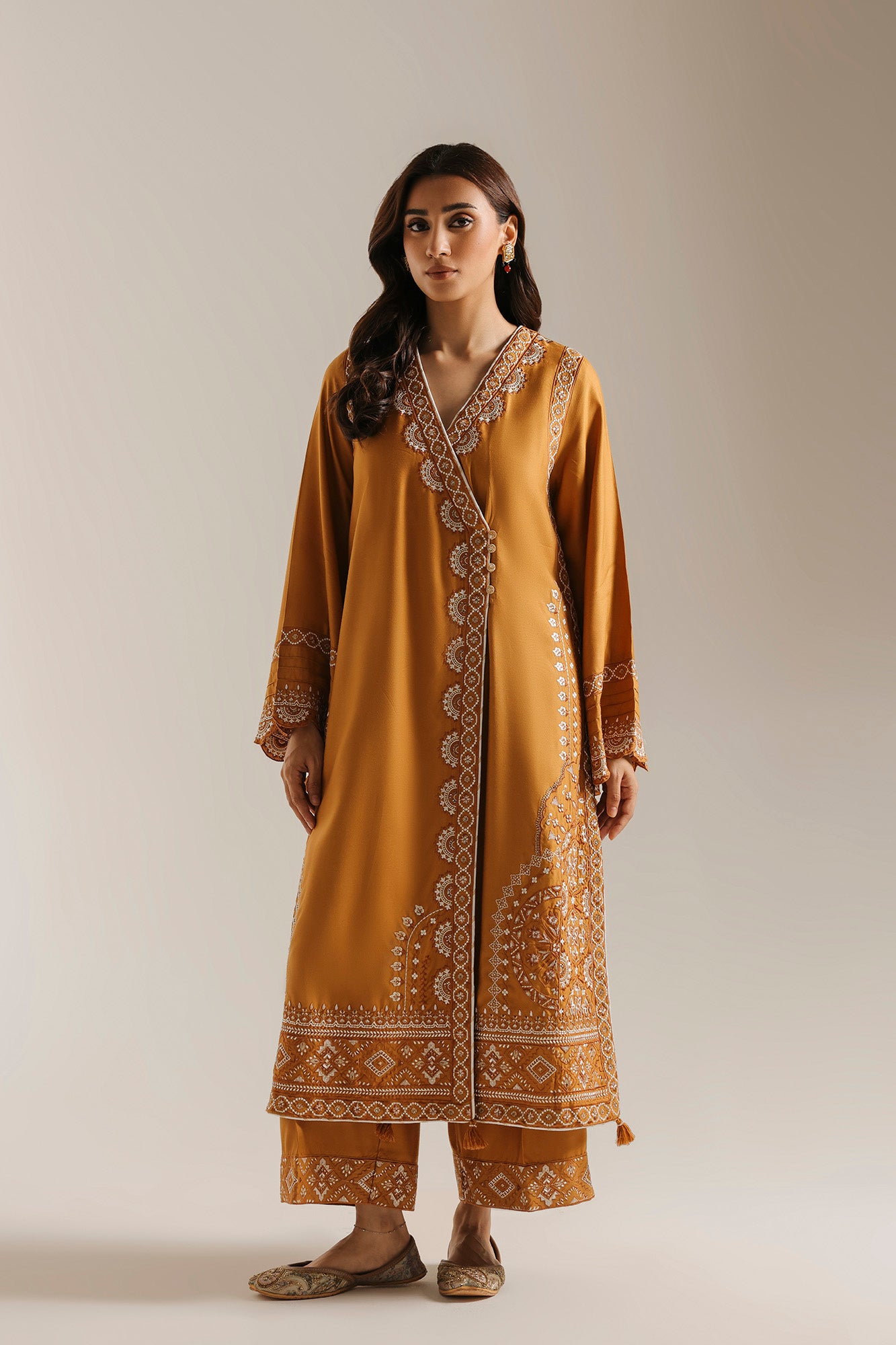 EMBROIDERED SUIT (E4816-103-218)