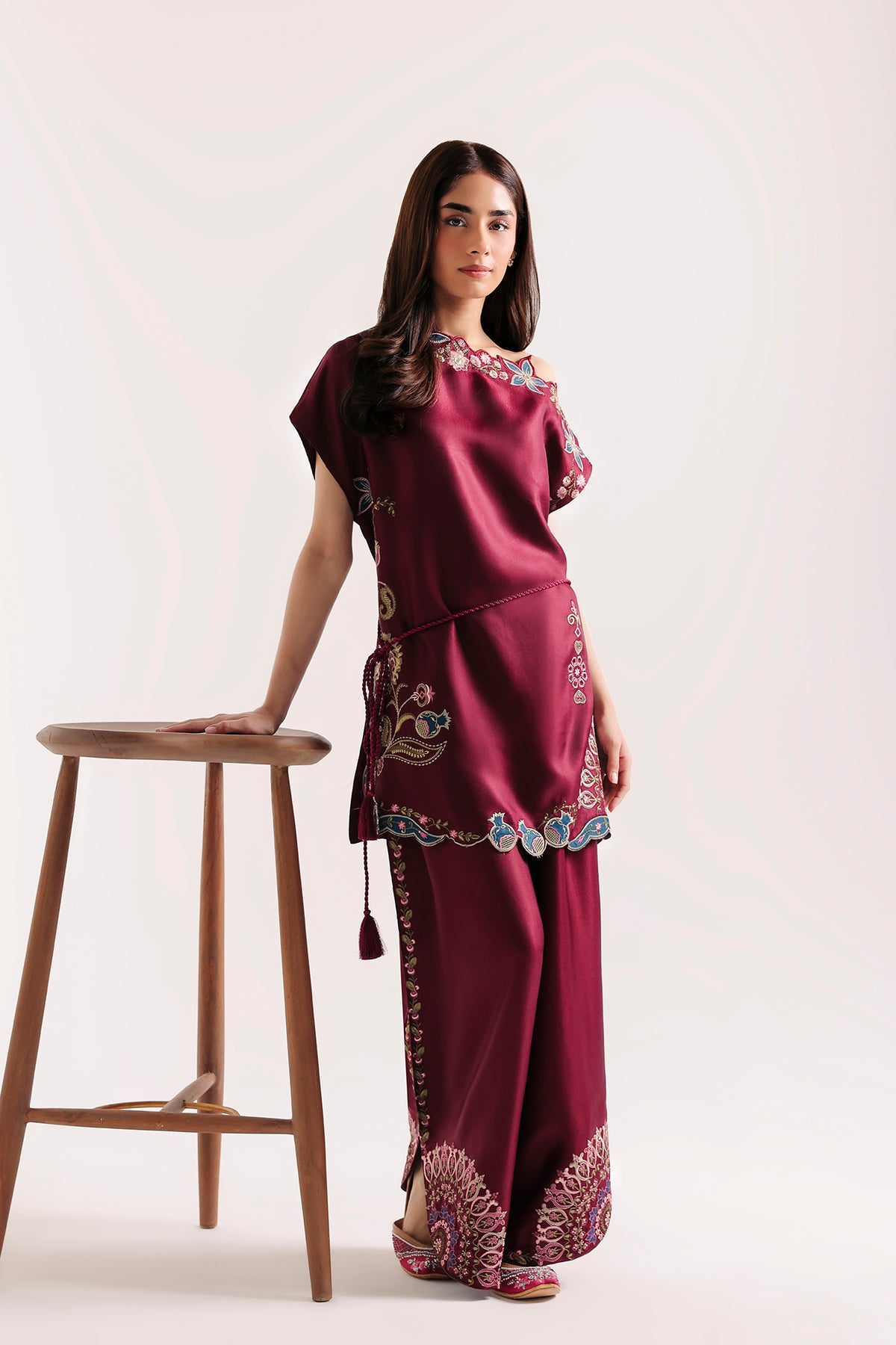 EMBROIDERED SUIT (E4856-103-402)