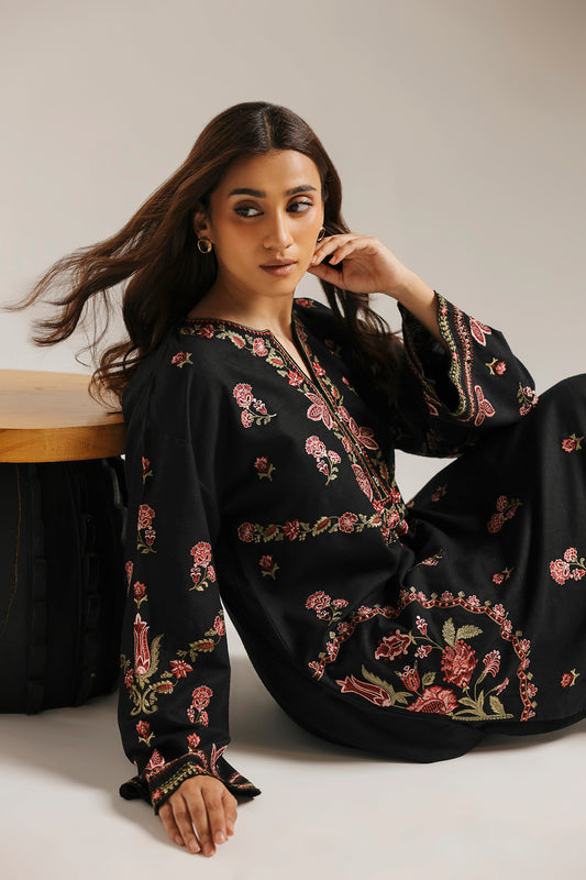 EMBROIDERED SUIT (E4866-103-901)