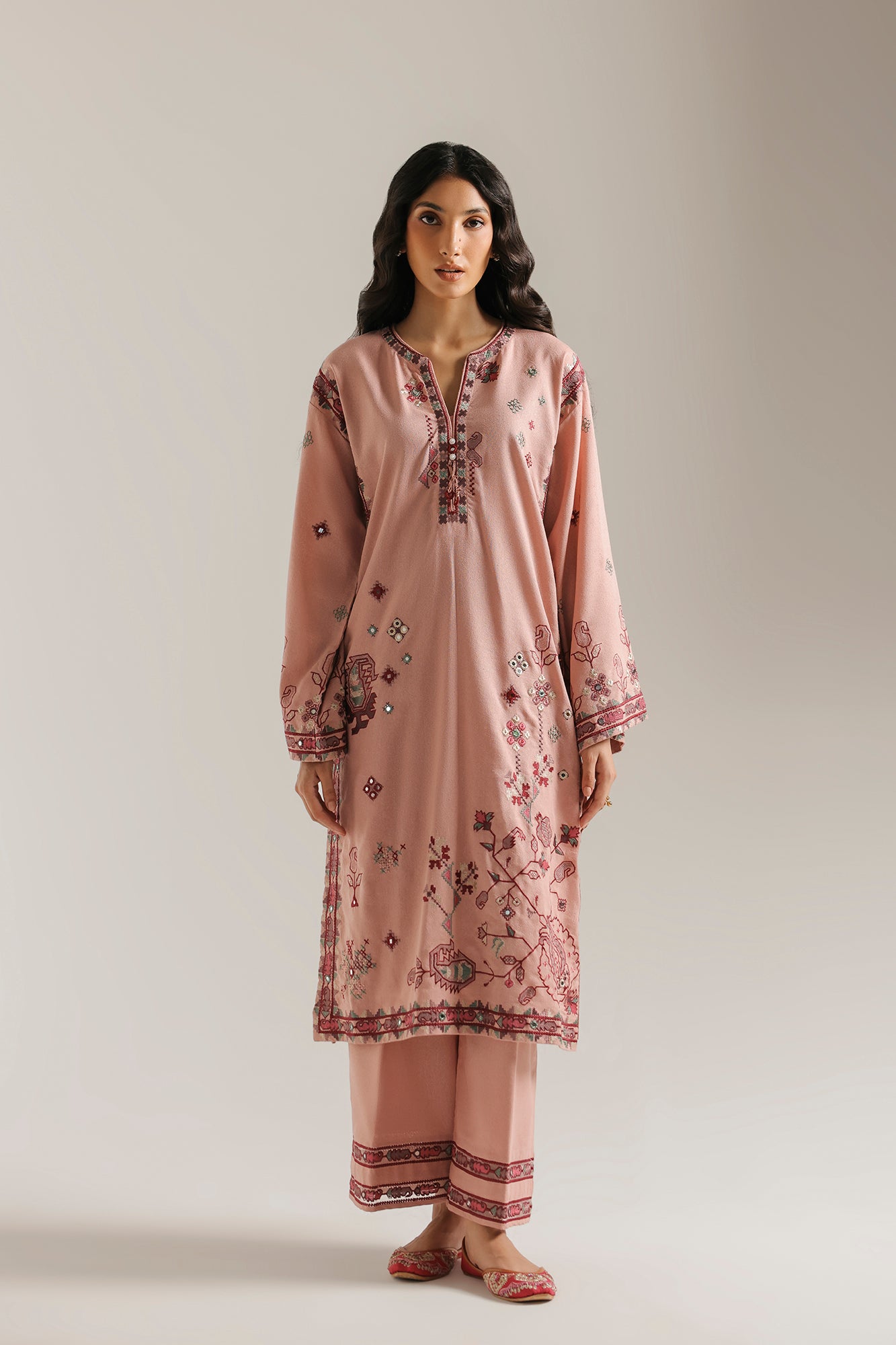 EMBROIDERED SUIT (E4877-103-315)
