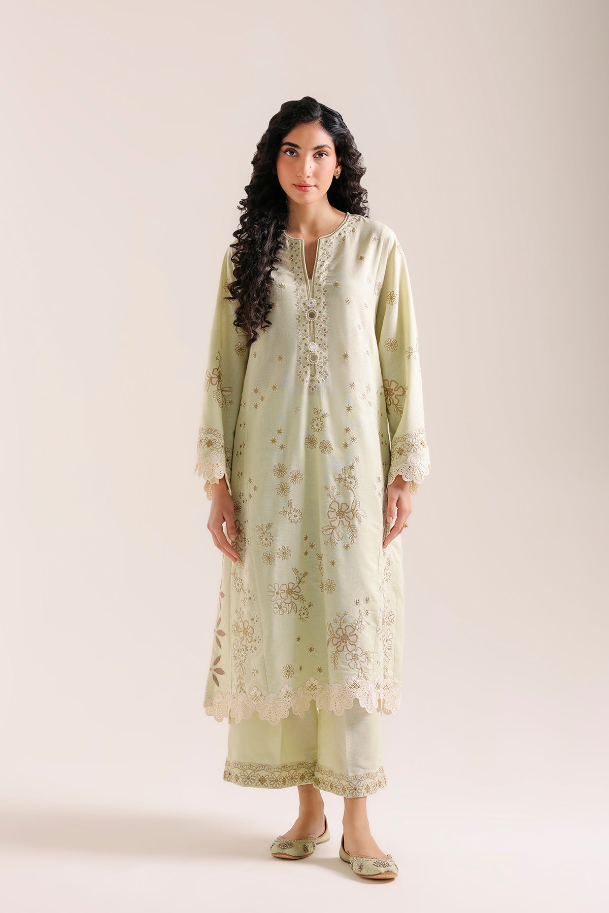 EMBROIDERED SUIT (E4884-103-130)