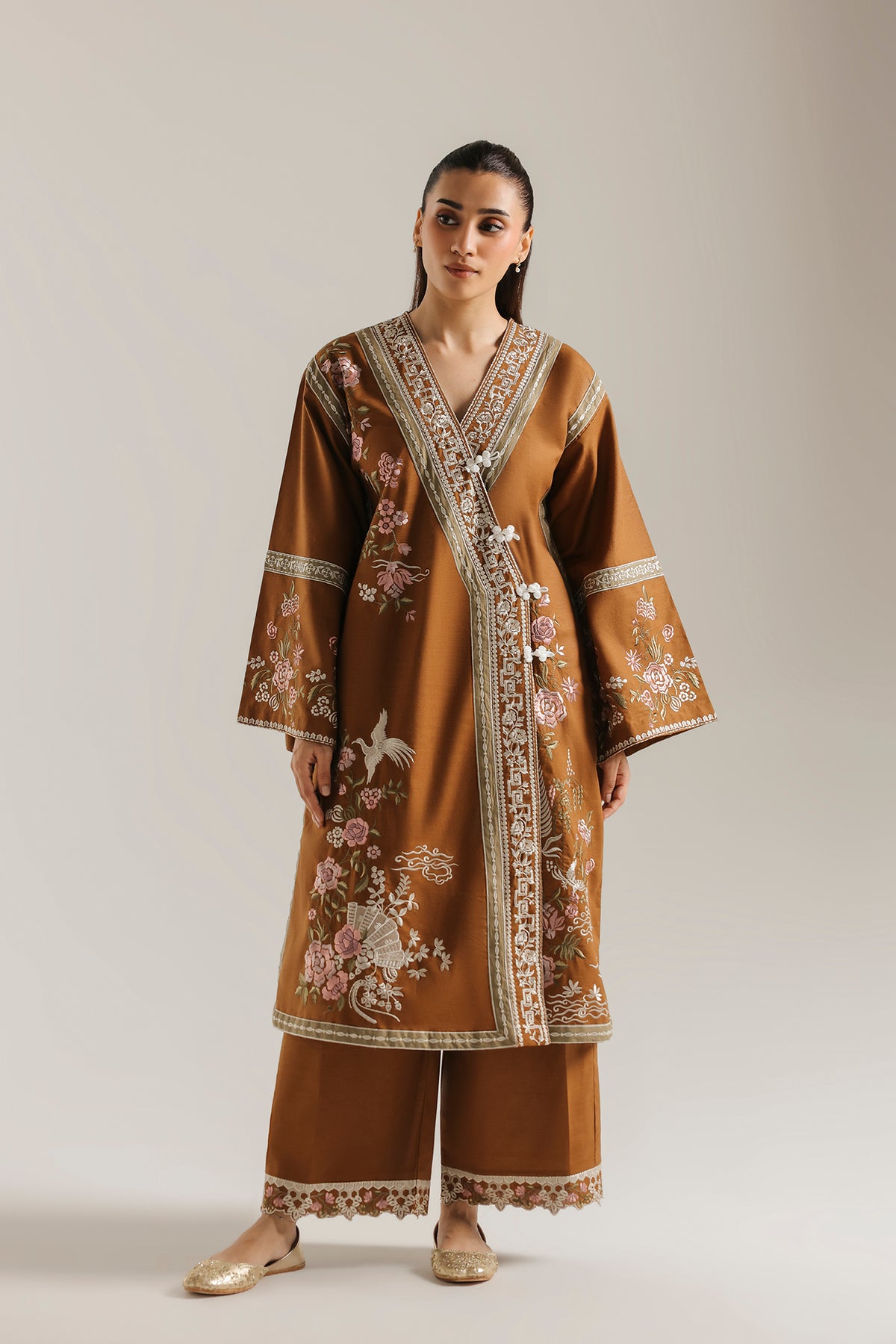 EMBROIDERED SUIT (E4934-103-111)