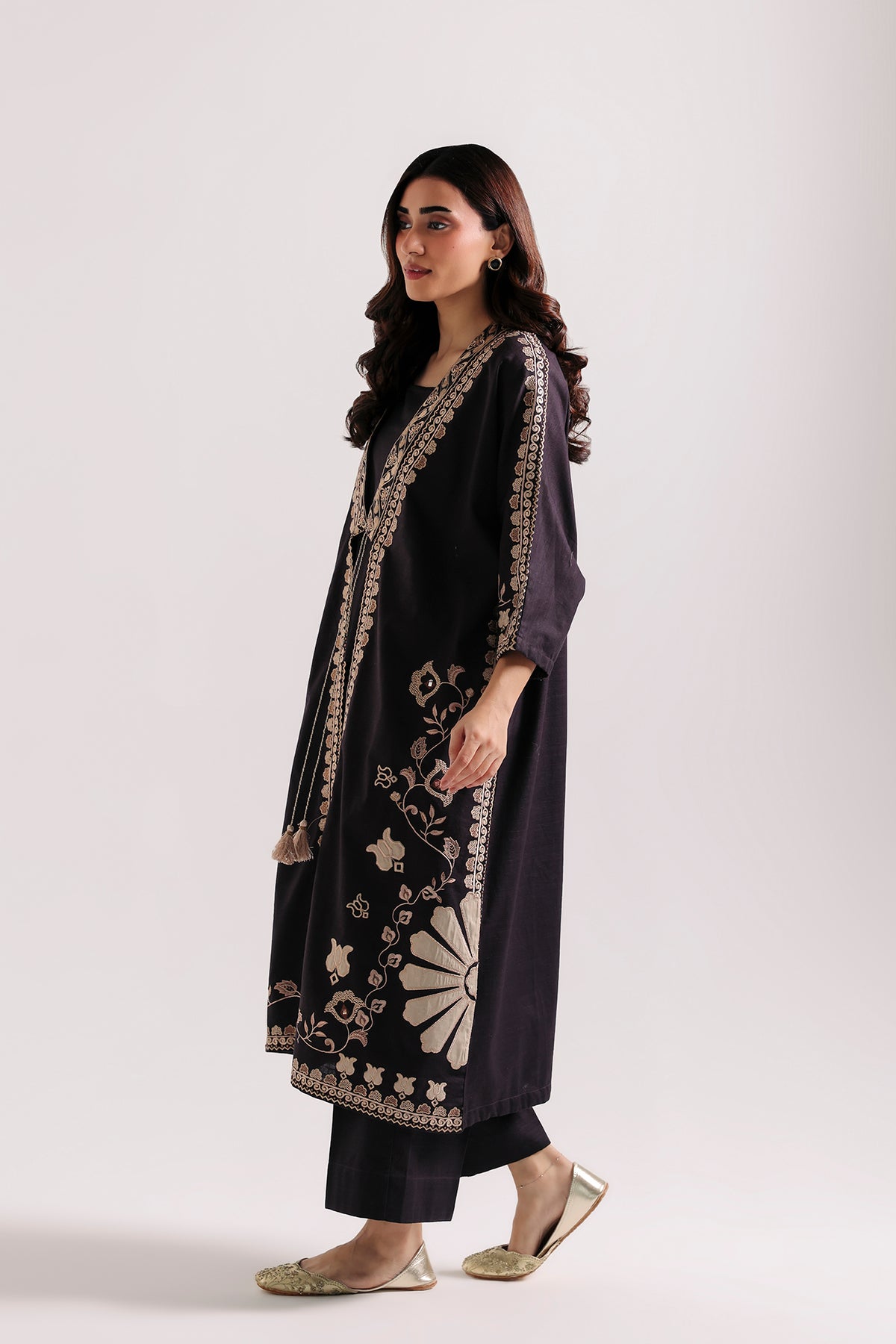EMBROIDERED SUIT (E4941-103-802)