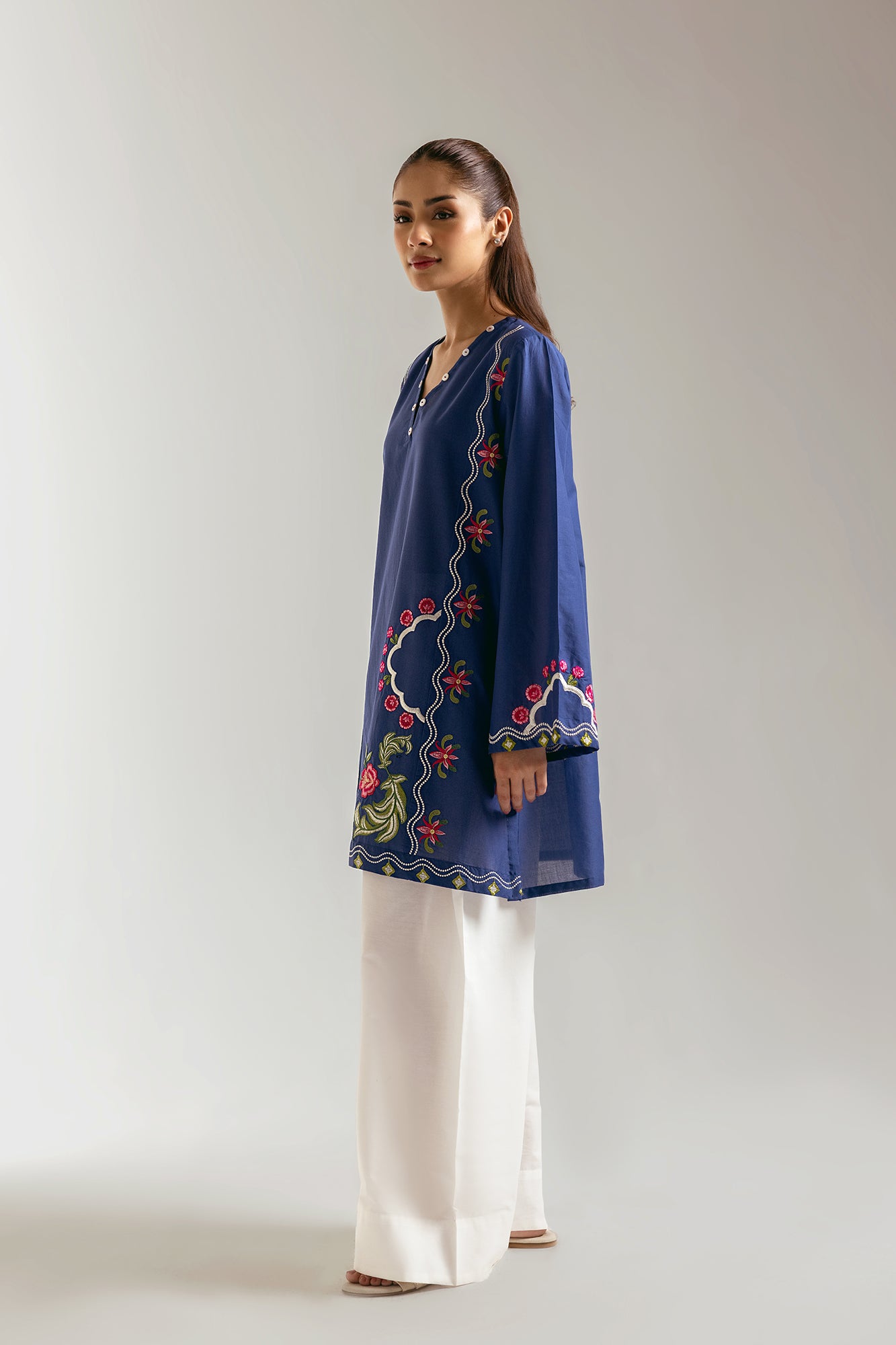 EMBROIDERED KURTI (E5824/102/603)