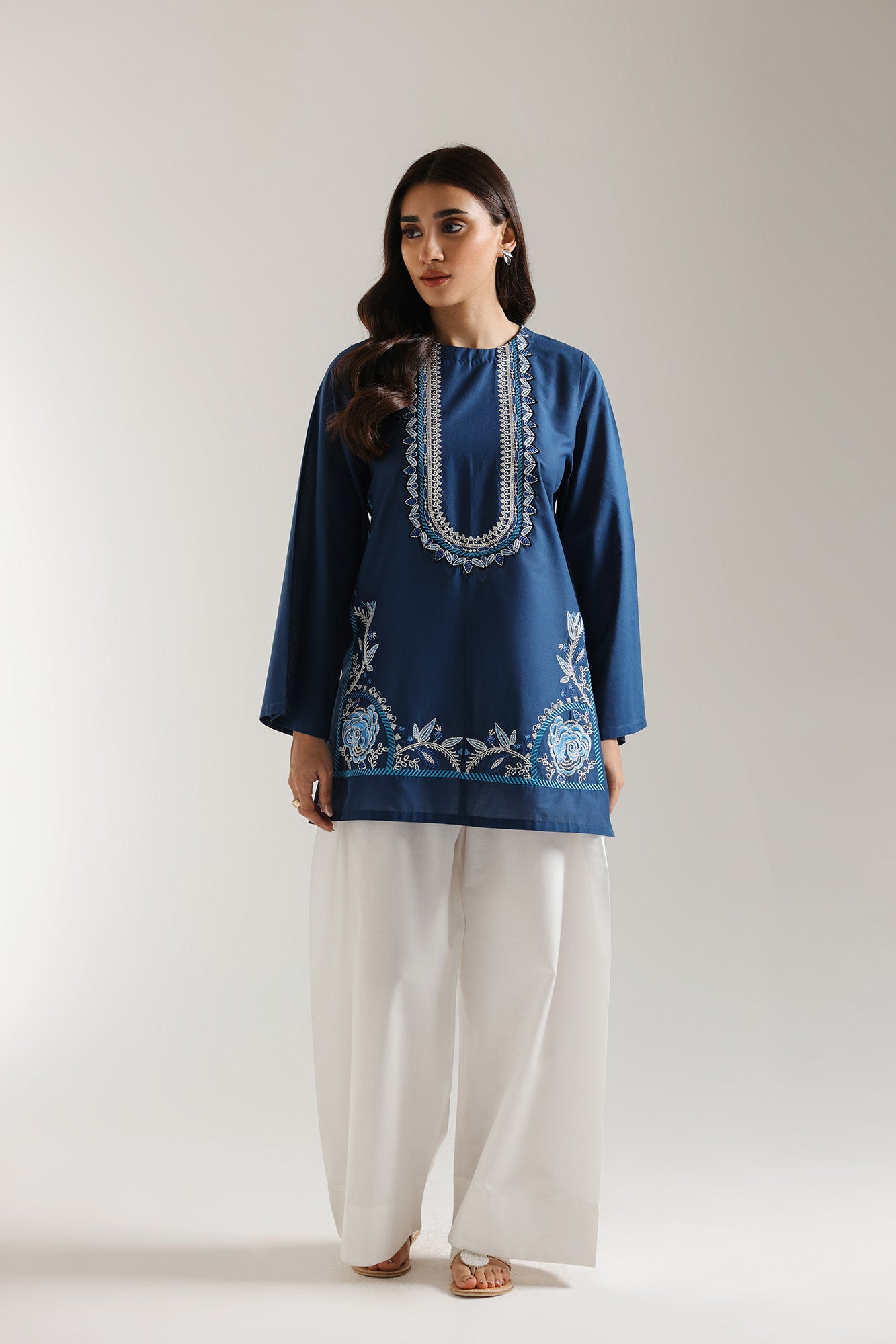 EMBROIDERED KURTI (E5835/102/620)